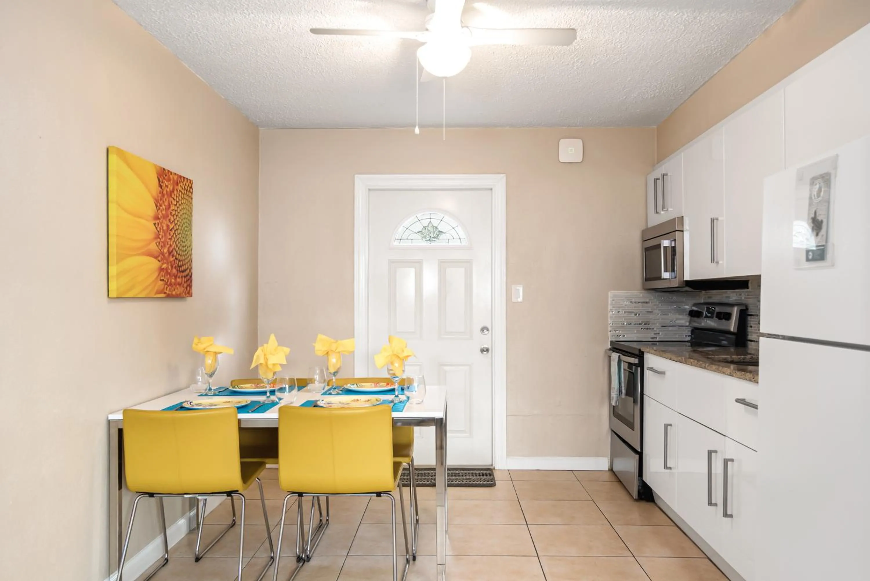 Dining area in Island House