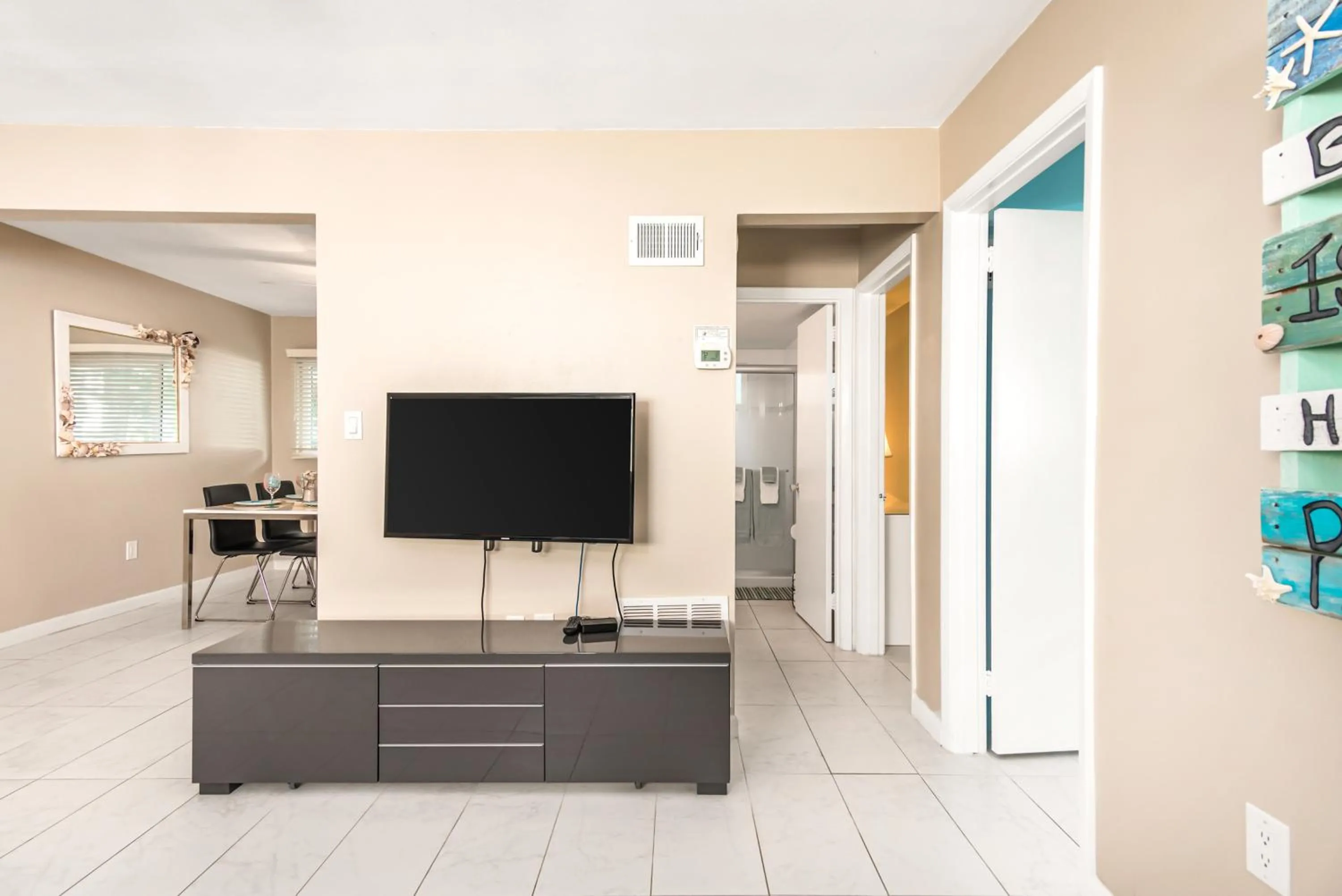 Area and facilities in Island House