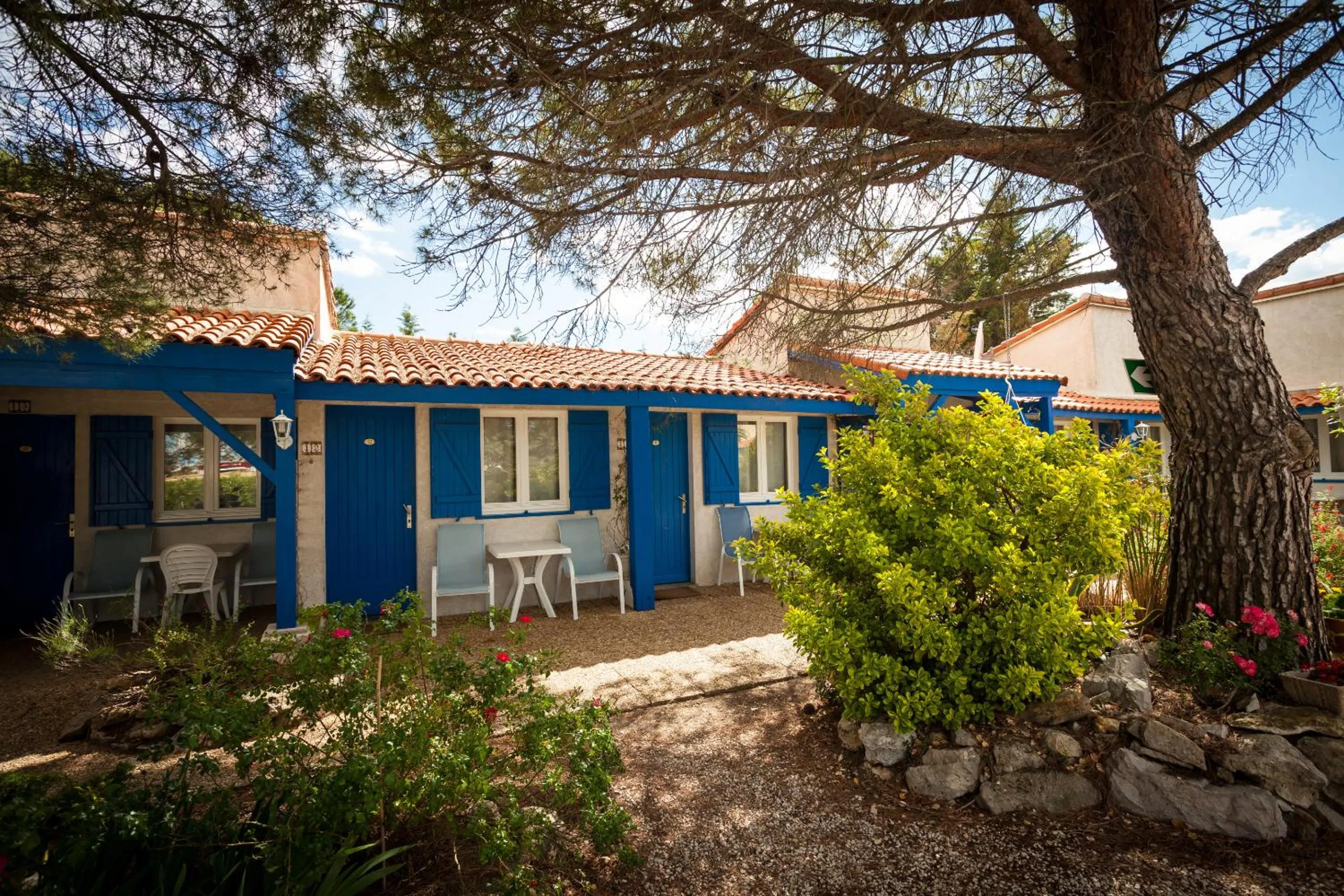 Bedroom in Hotel Des 4 Vents "Esprit Camargue" Parking Privé securisé