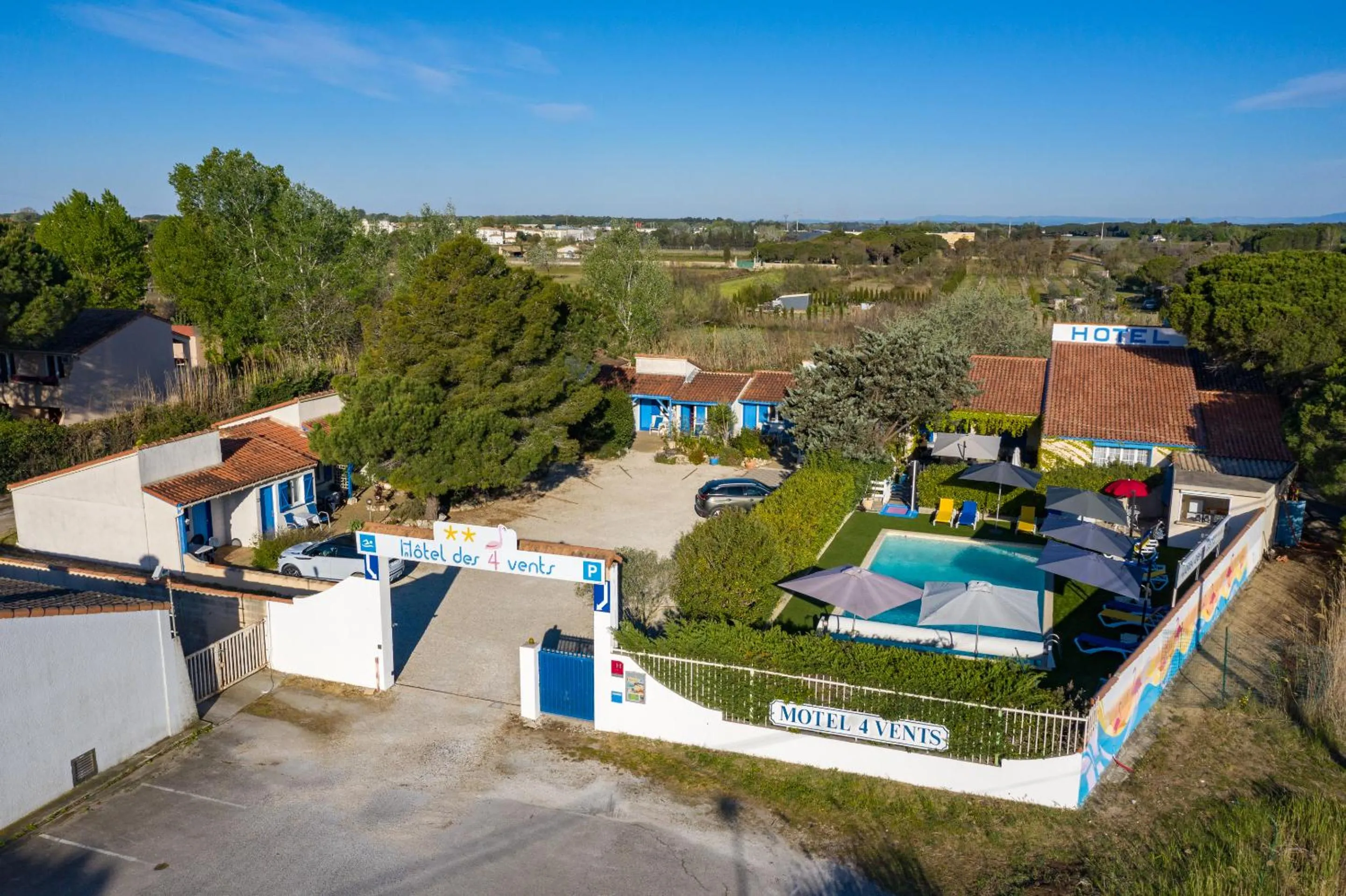 Other in Hotel Des 4 Vents "Esprit Camargue" Parking Privé securisé