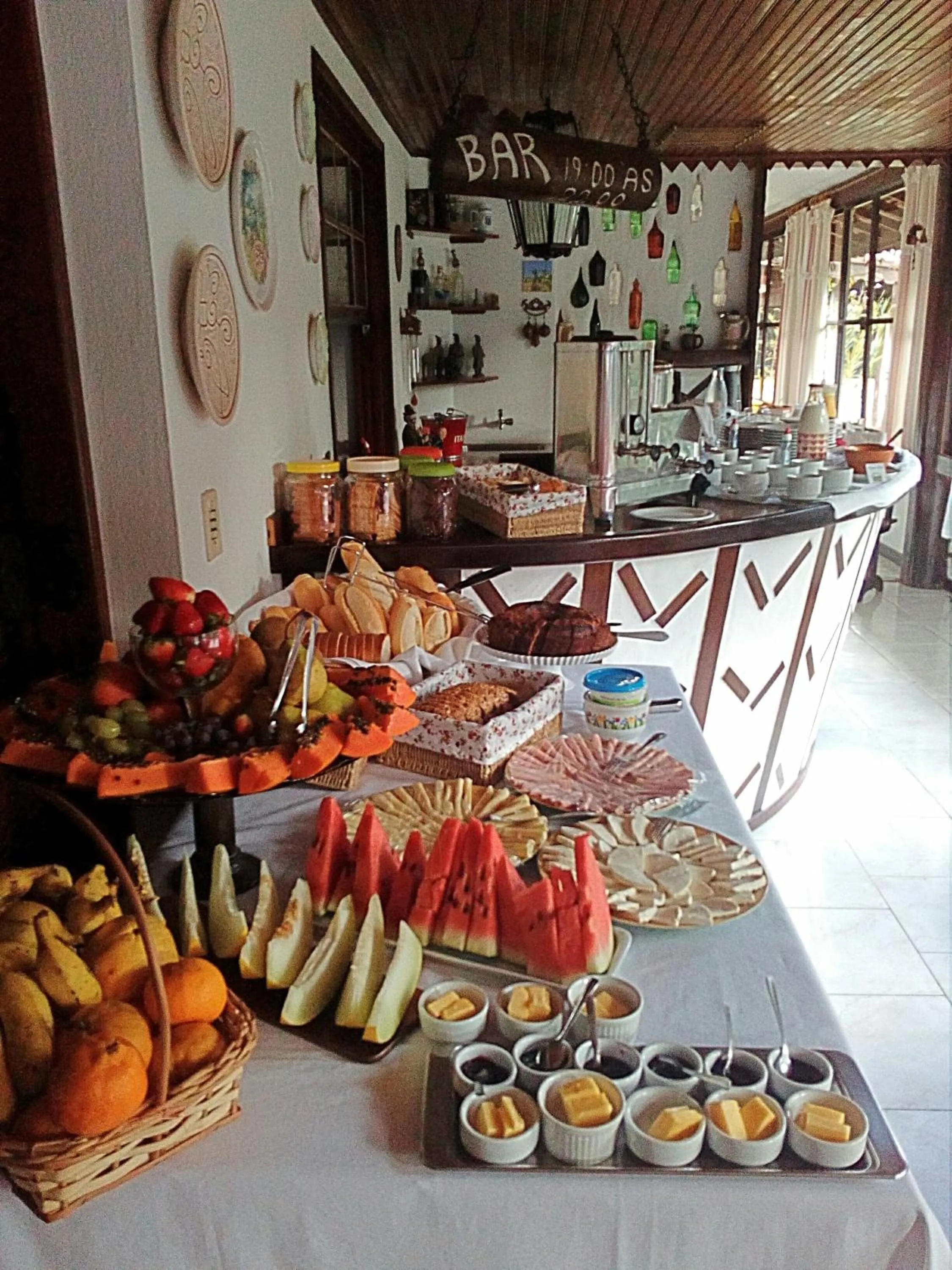 Breakfast in Pousada Taverna do Golf