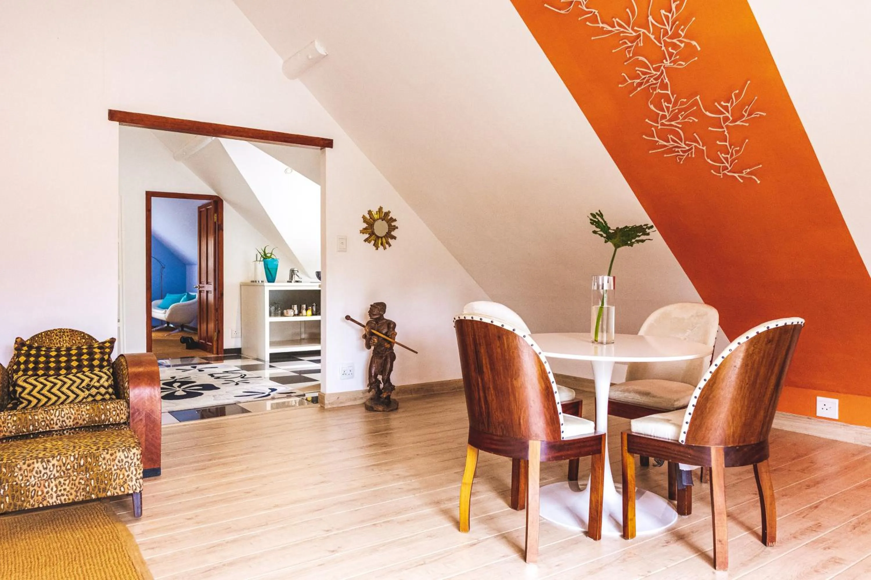 Living room in Rothman Manor