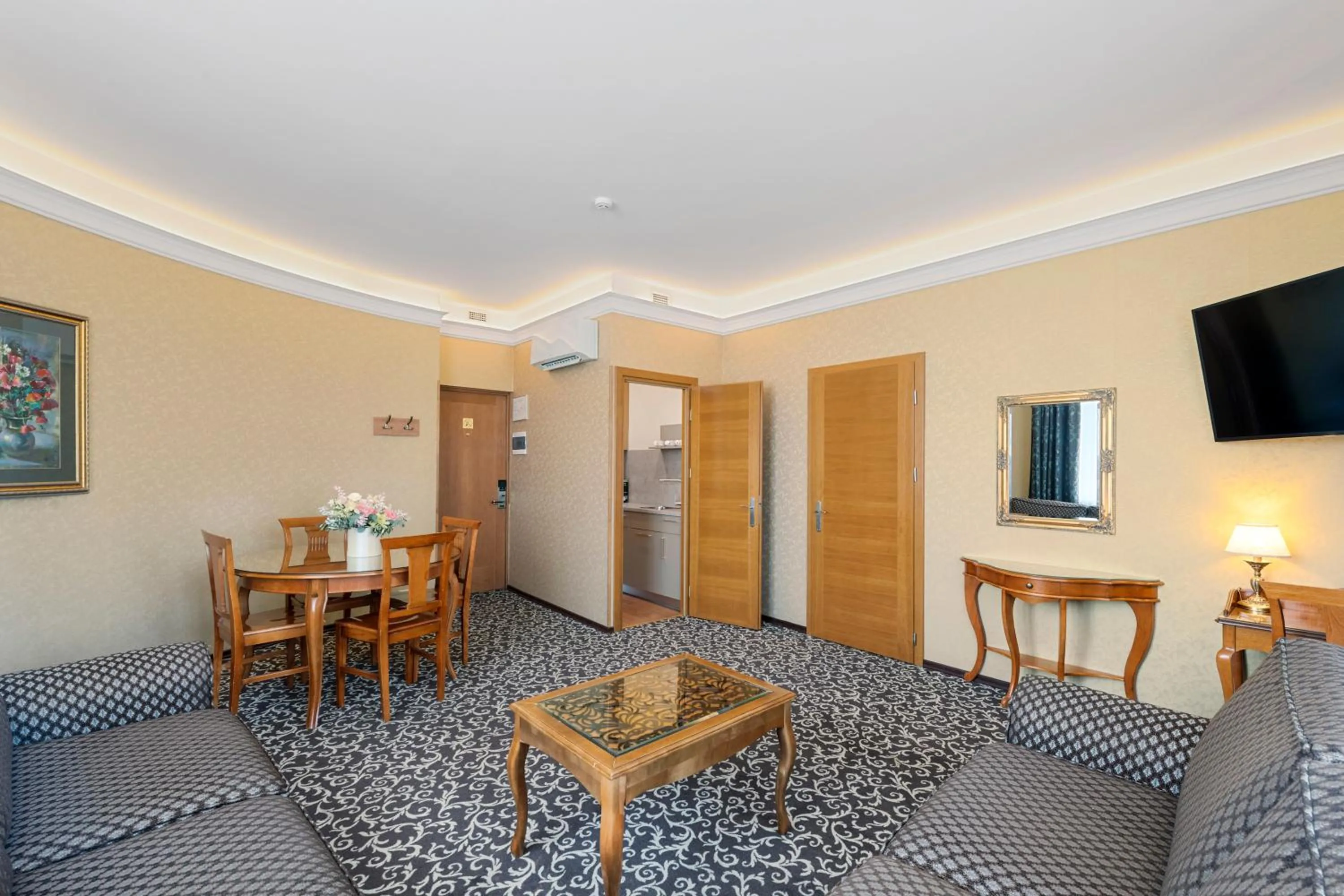 TV and multimedia in Hotel Jelgava