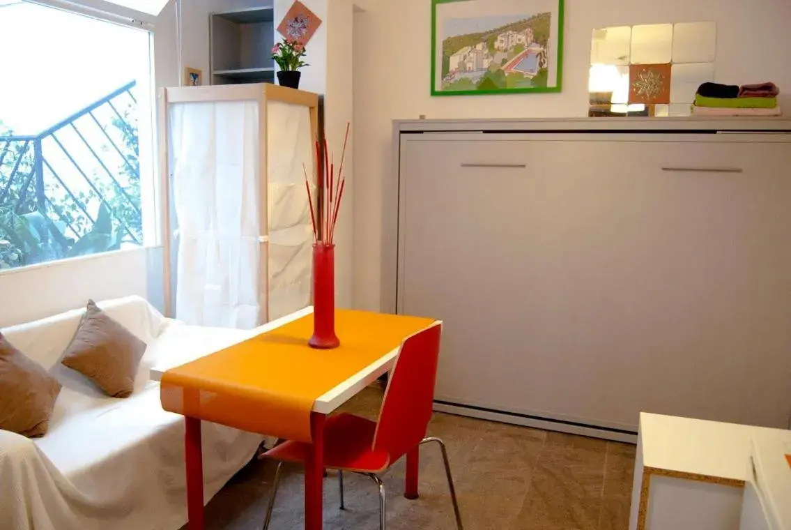 Studio Apartment Blue Water in Golondrinas de la Alhambra Studio Apartment Blue Water in Golondrinas de la Alhambra