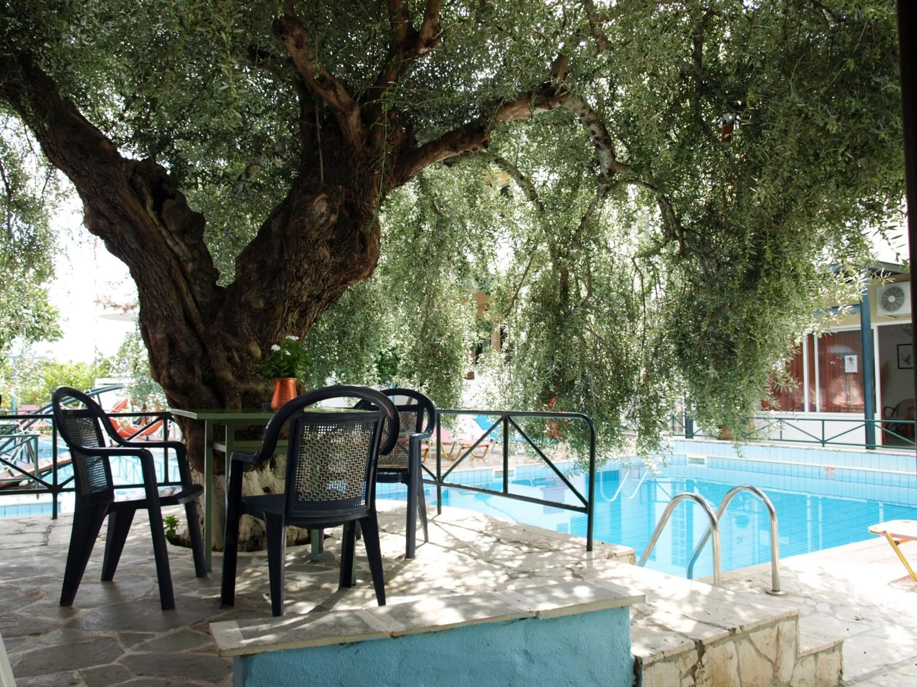 Lounge or bar in Kastro Studios Apartments