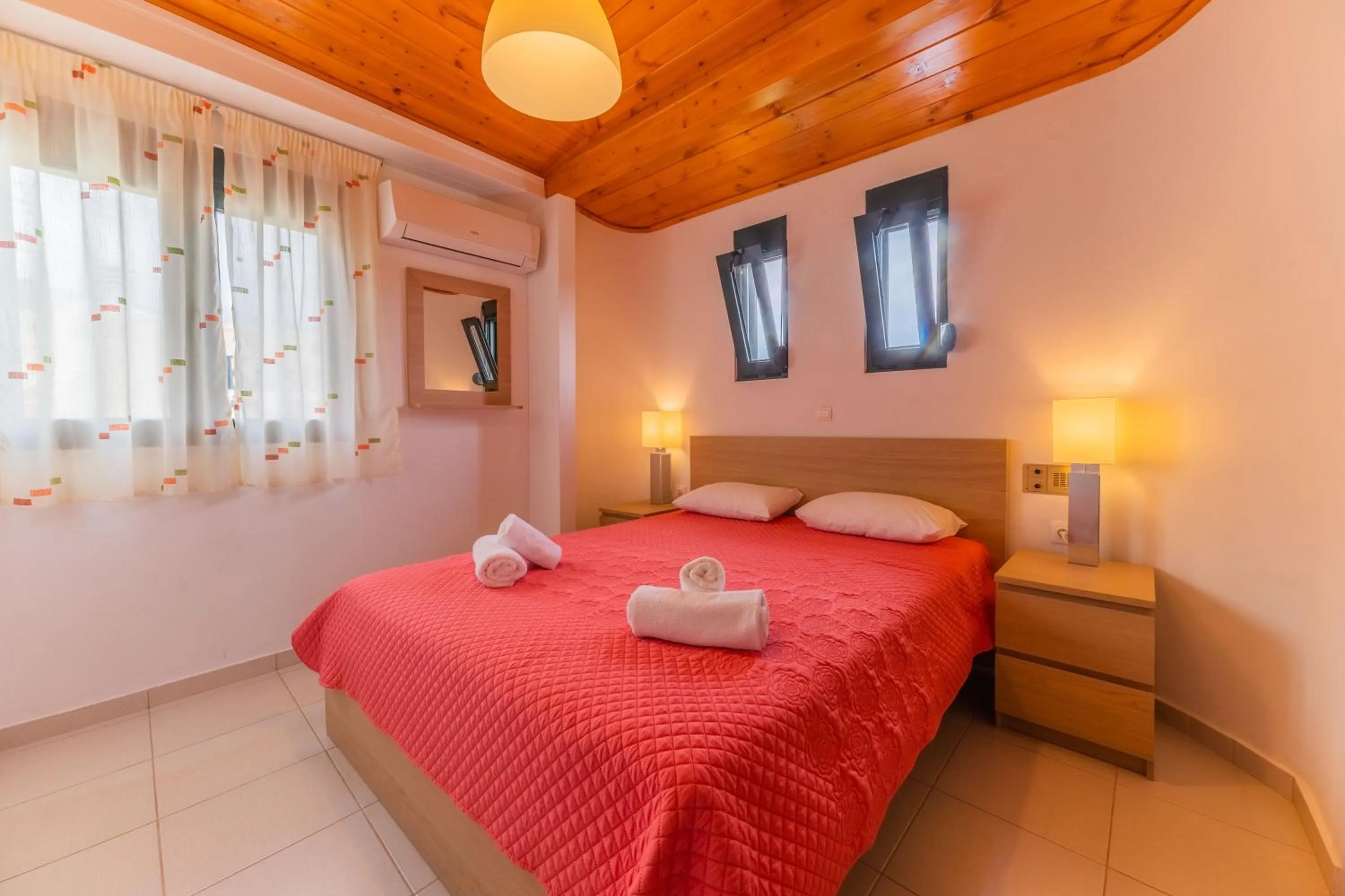 Bedroom, Bed in Kastro Studios Apartments