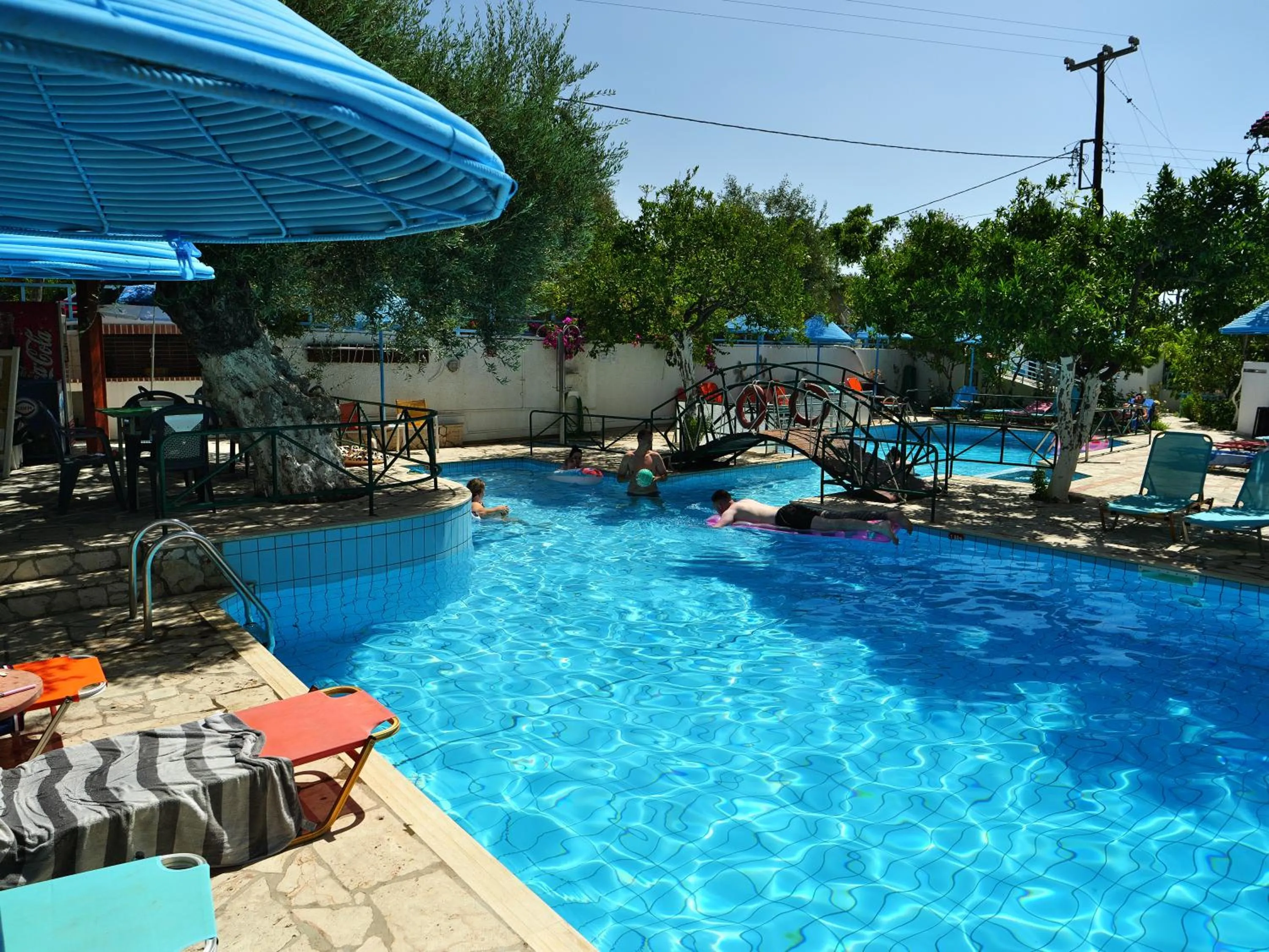 Swimming pool in Kastro Studios Apartments