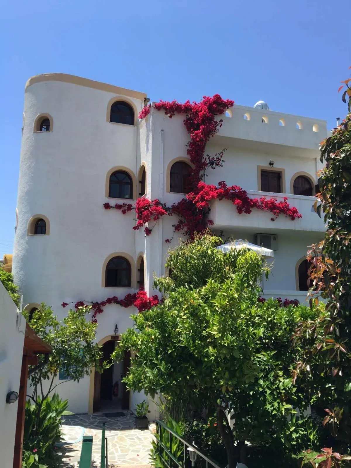 Property building in Kastro Studios Apartments