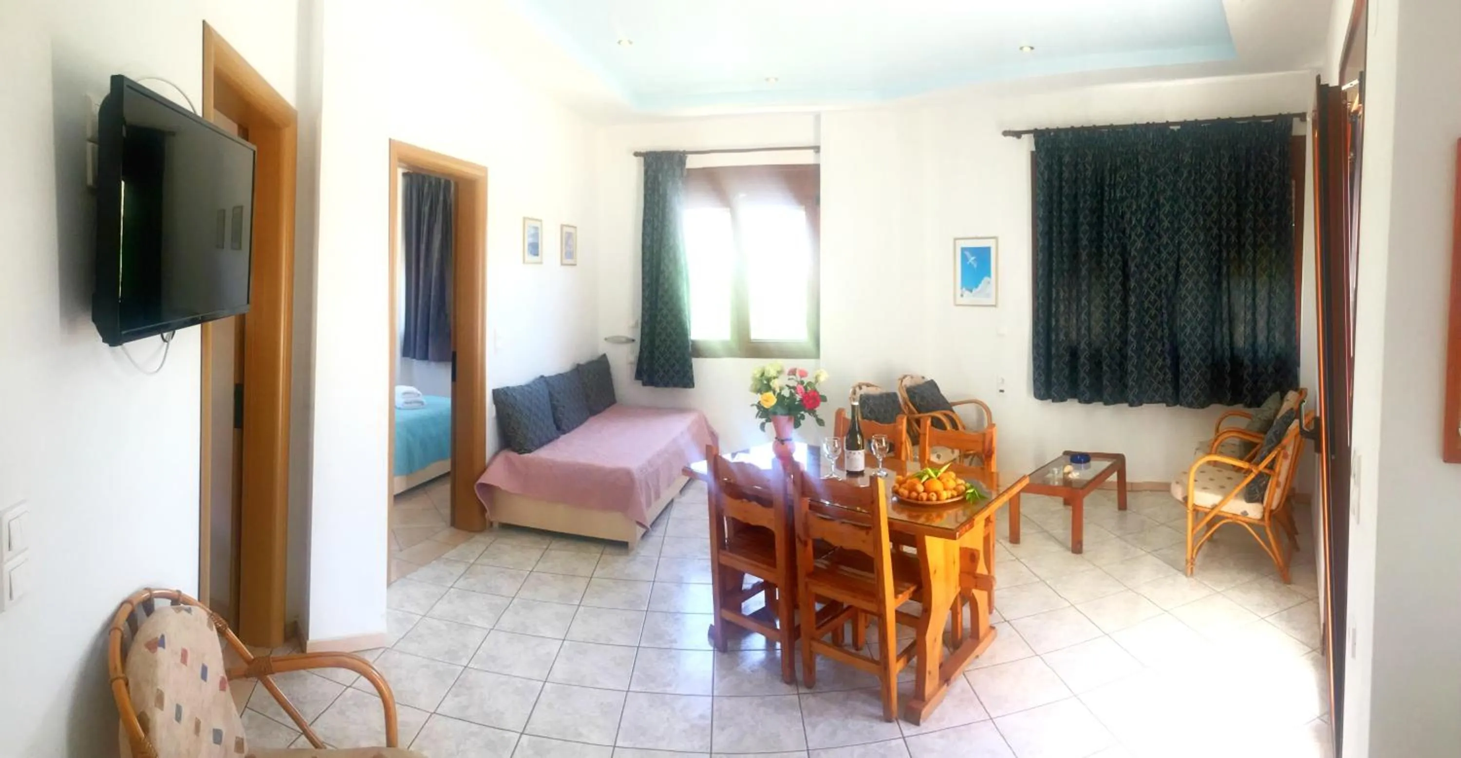 Photo of the whole room in Kastro Studios Apartments