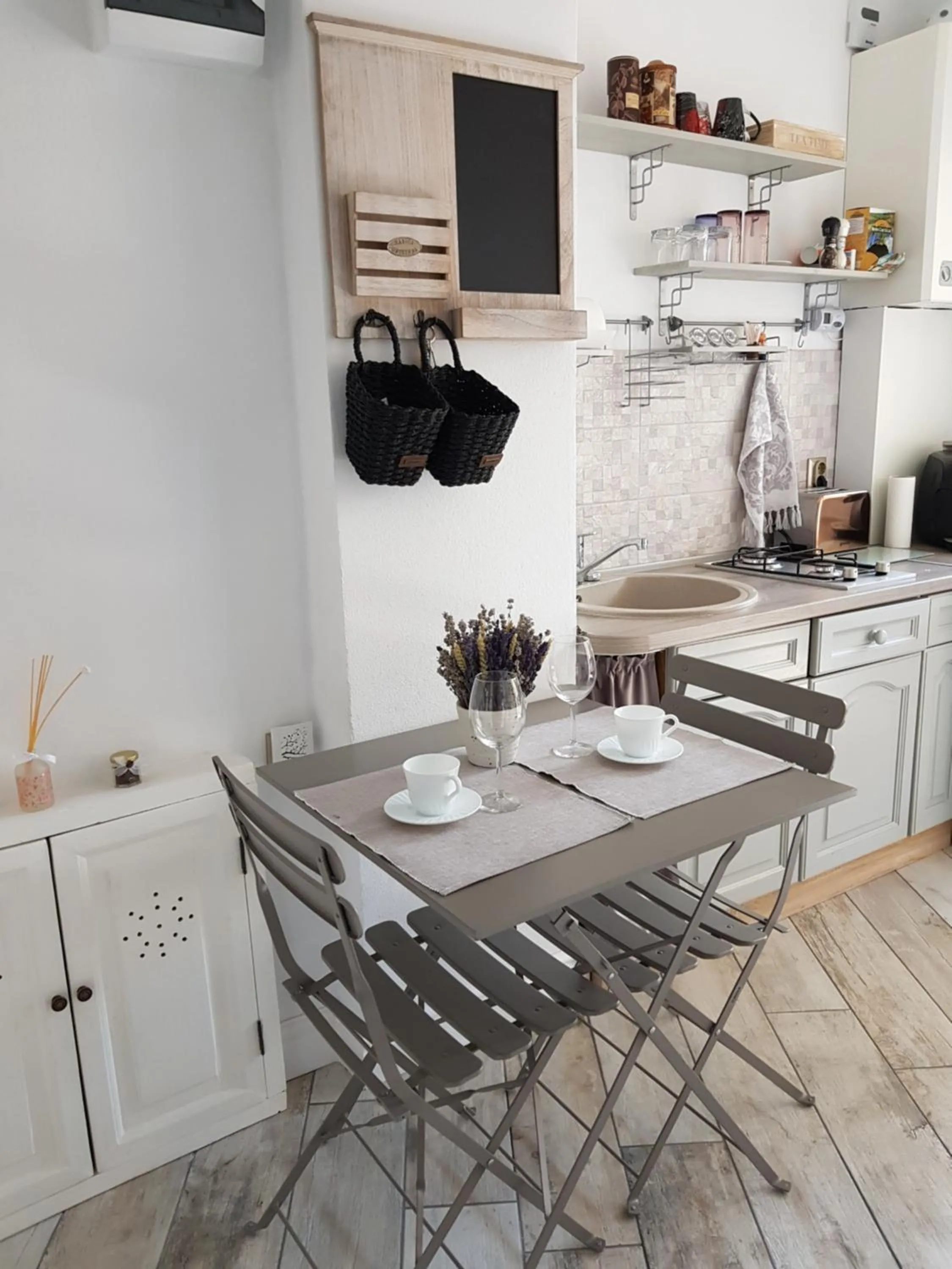 Coffee/tea facilities in Alfa Studio