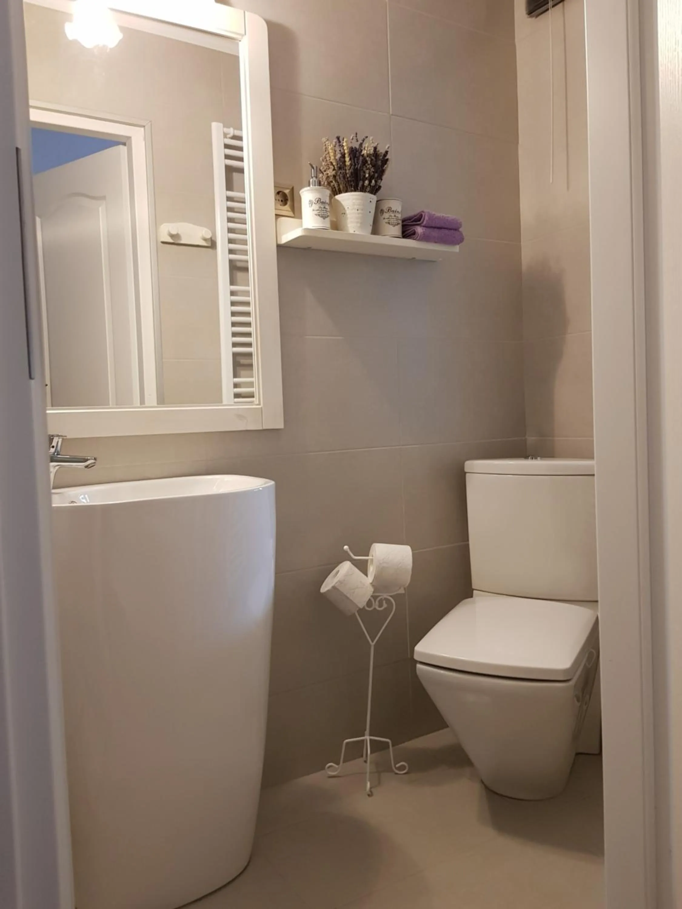 Shower in Alfa Studio