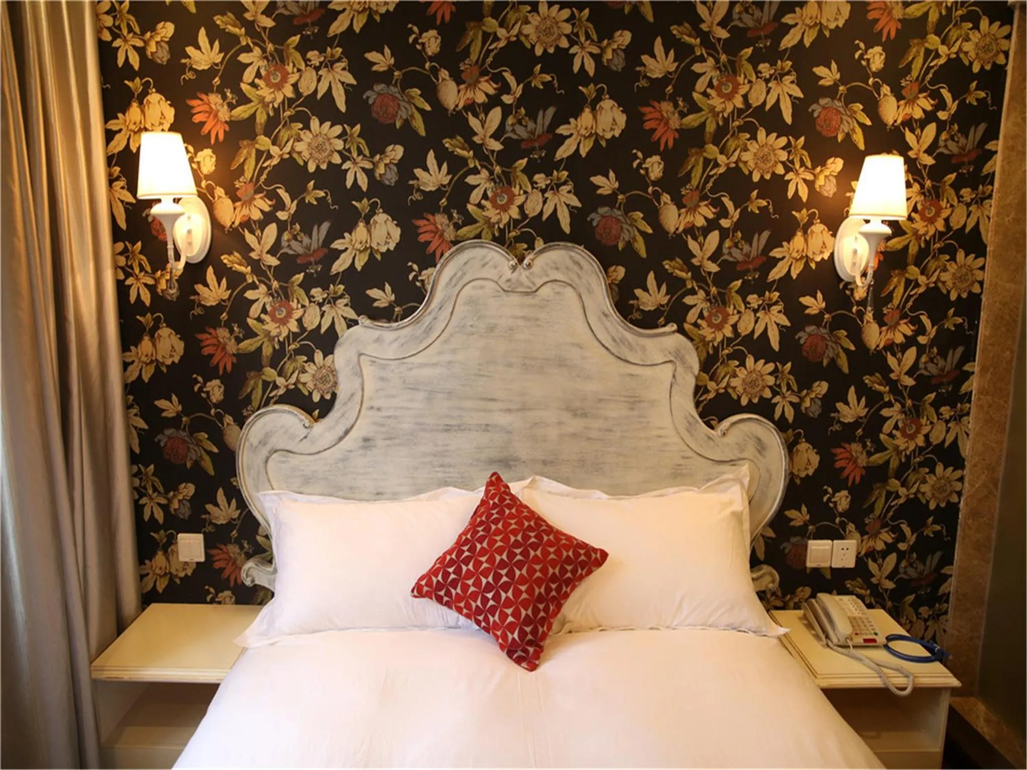 Bed in Soho Garden Hotel (Shanghai Huaihai Rd. Flagship)