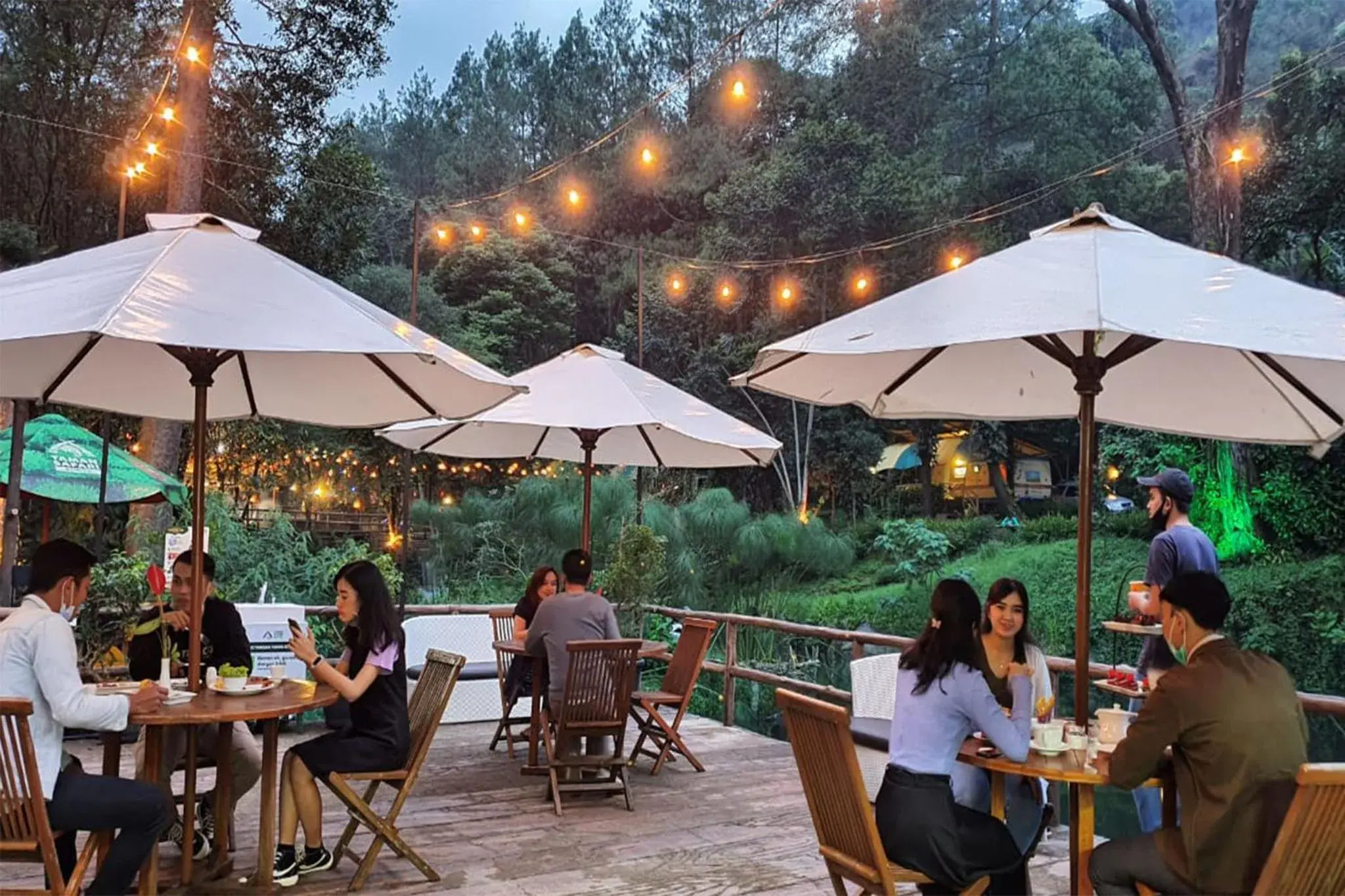 Restaurant/places to eat in Safari Resort Restaurant/places to eat in Safari Resort