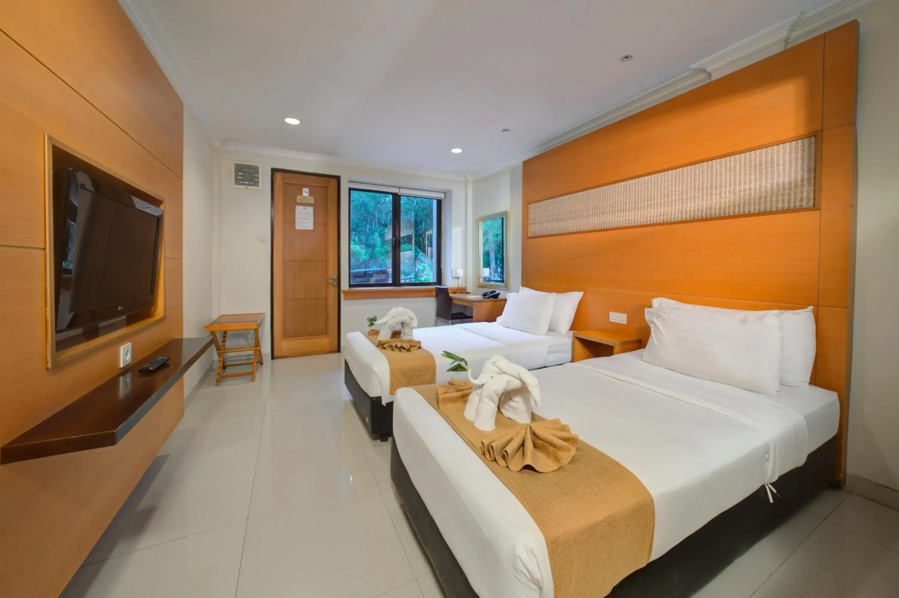 Bedroom, Bed in Safari Resort Bedroom, Bed in Safari Resort