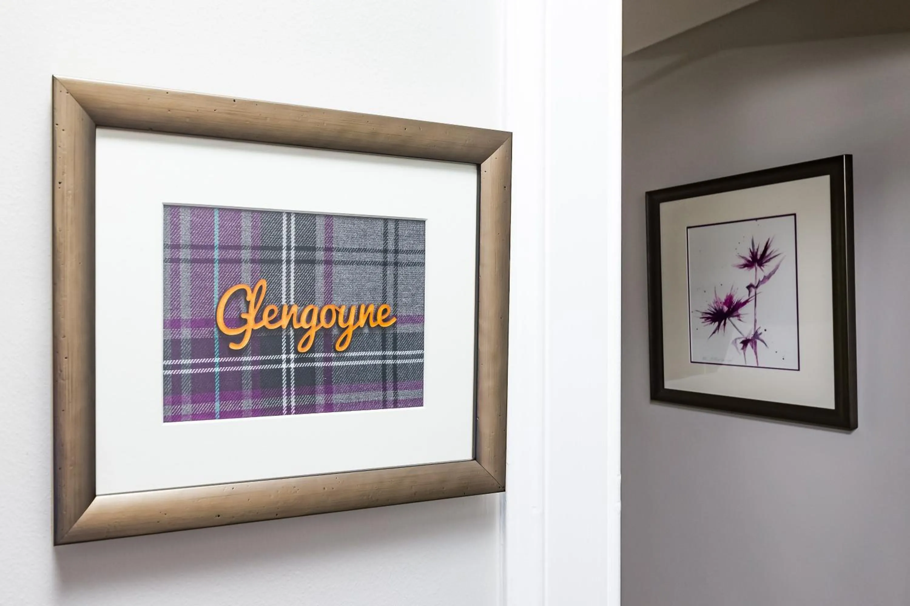 Logo/Certificate/Sign in Garleton Lodge