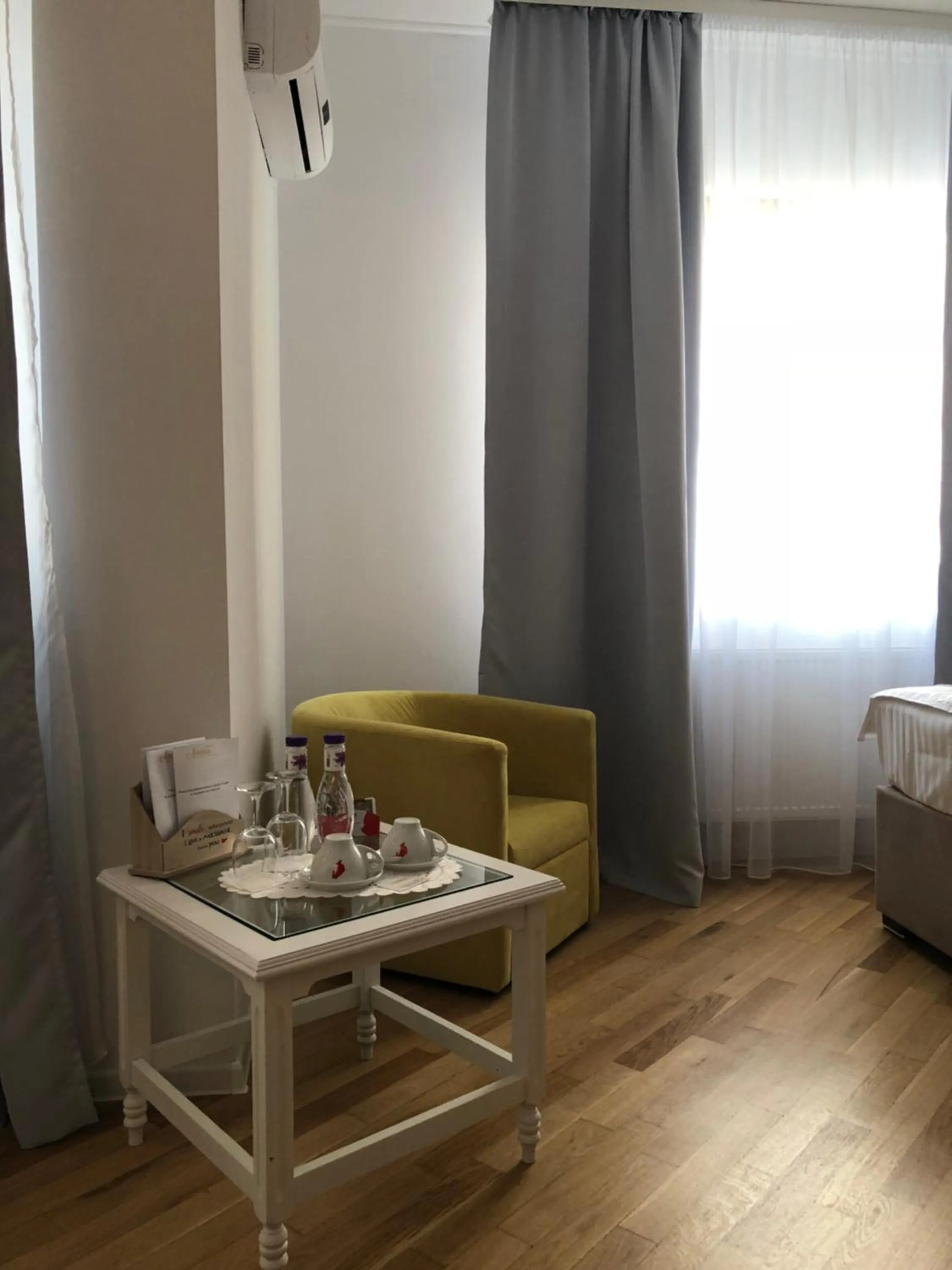 Bed in Ambra Boutique Hotel & Bistro