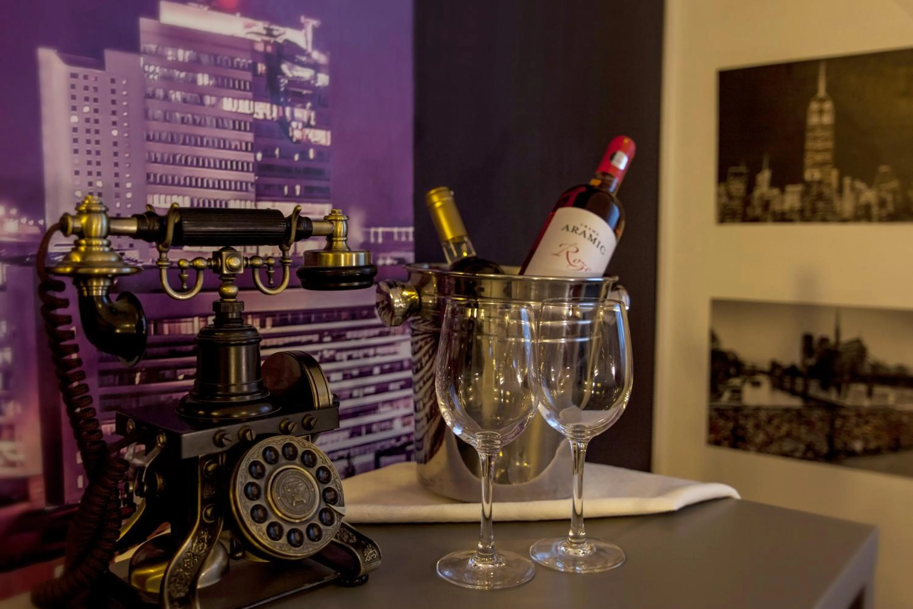 Alcoholic drinks in Ambra Boutique Hotel & Bistro