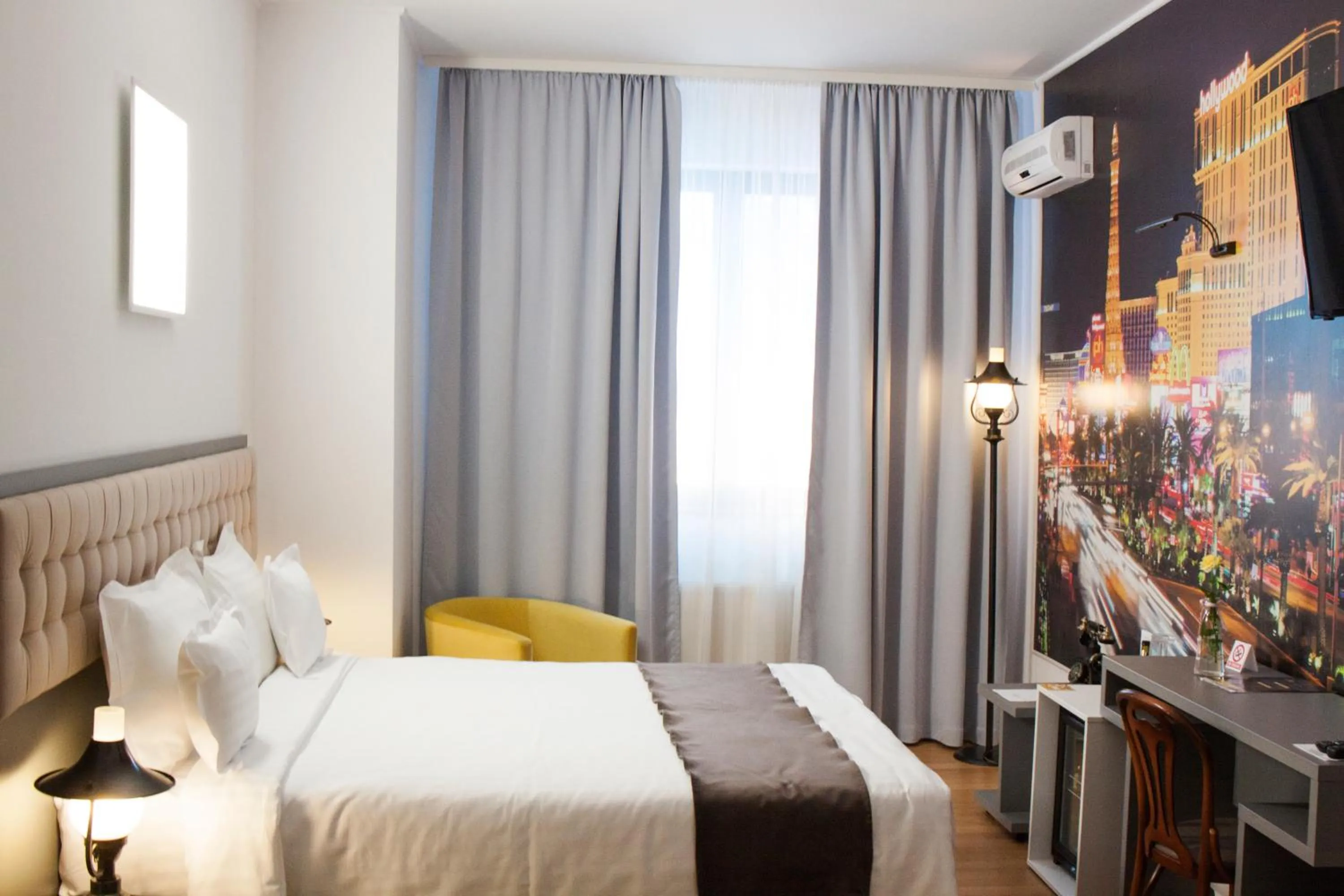 Bed in Ambra Boutique Hotel & Bistro