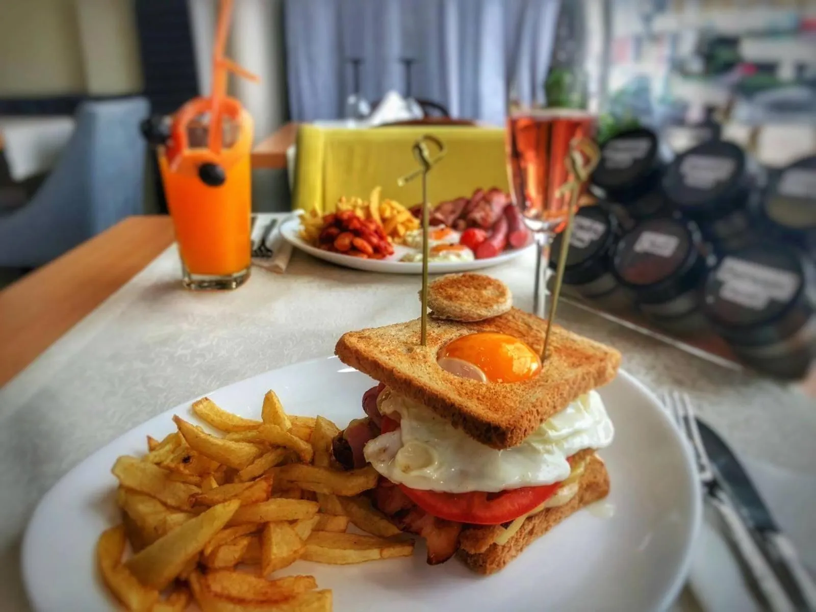 Restaurant/places to eat in Ambra Boutique Hotel & Bistro