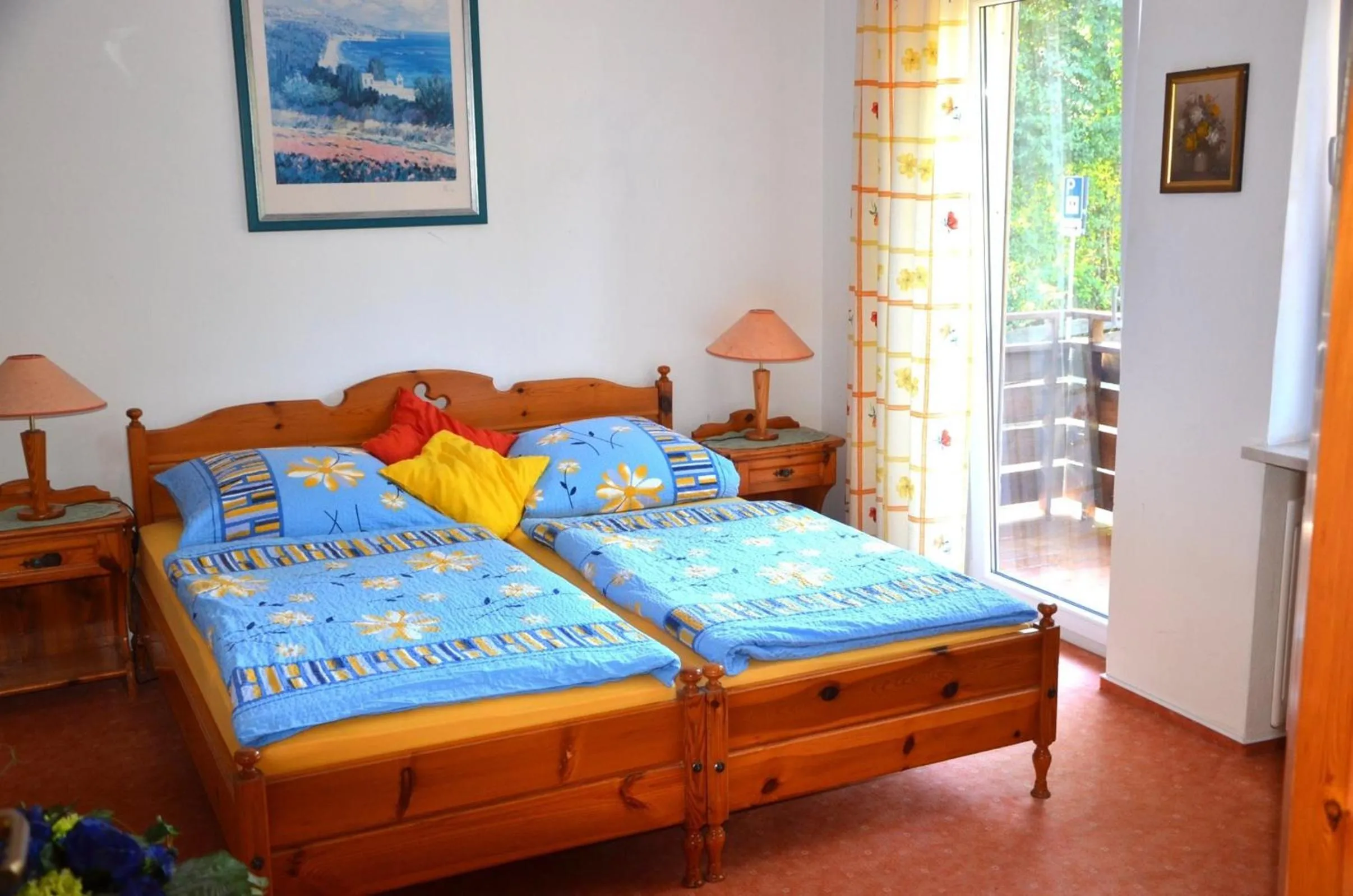 Photo of the whole room, Bed in Landgasthof zur Quelle