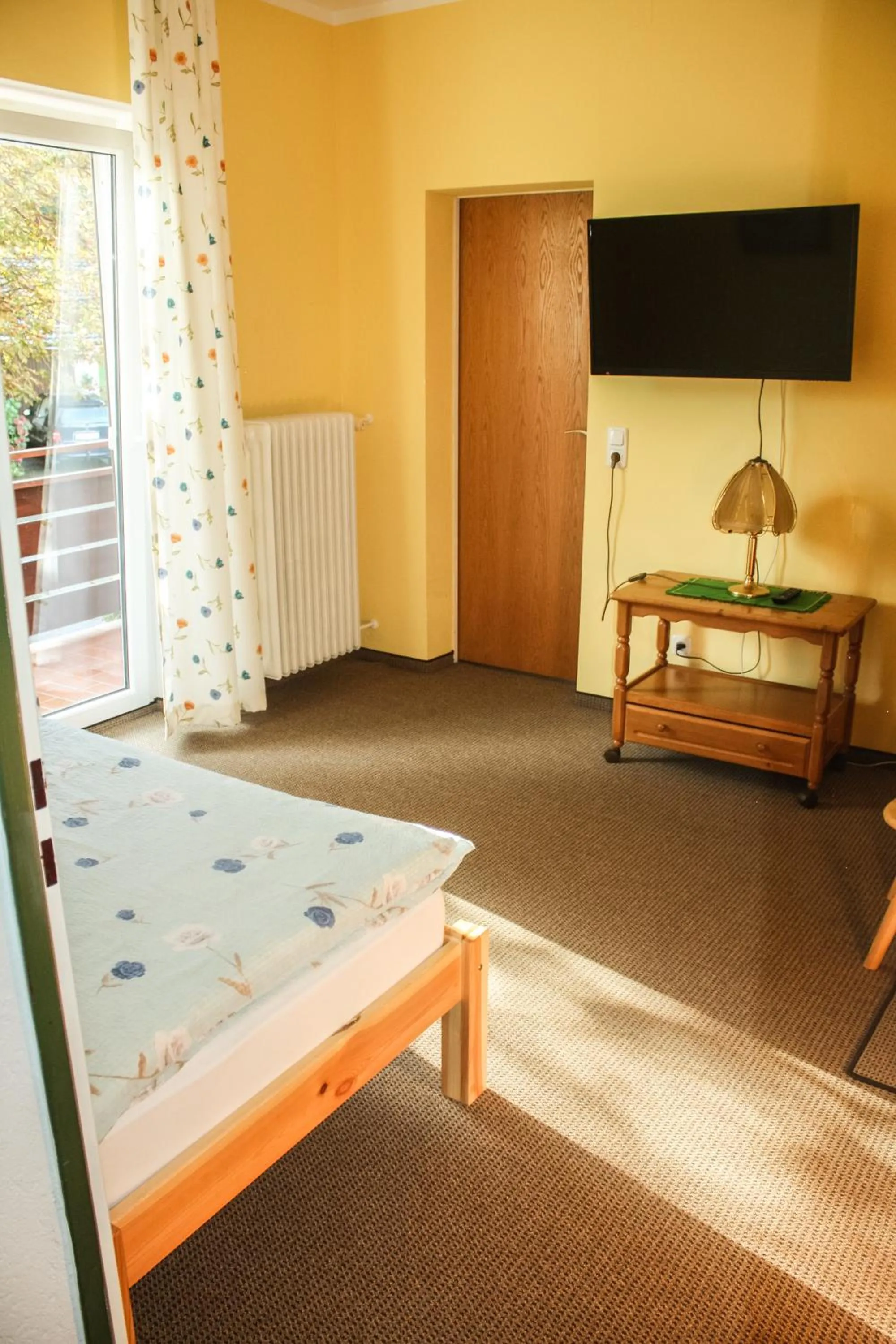 Photo of the whole room, Bed in Landgasthof zur Quelle