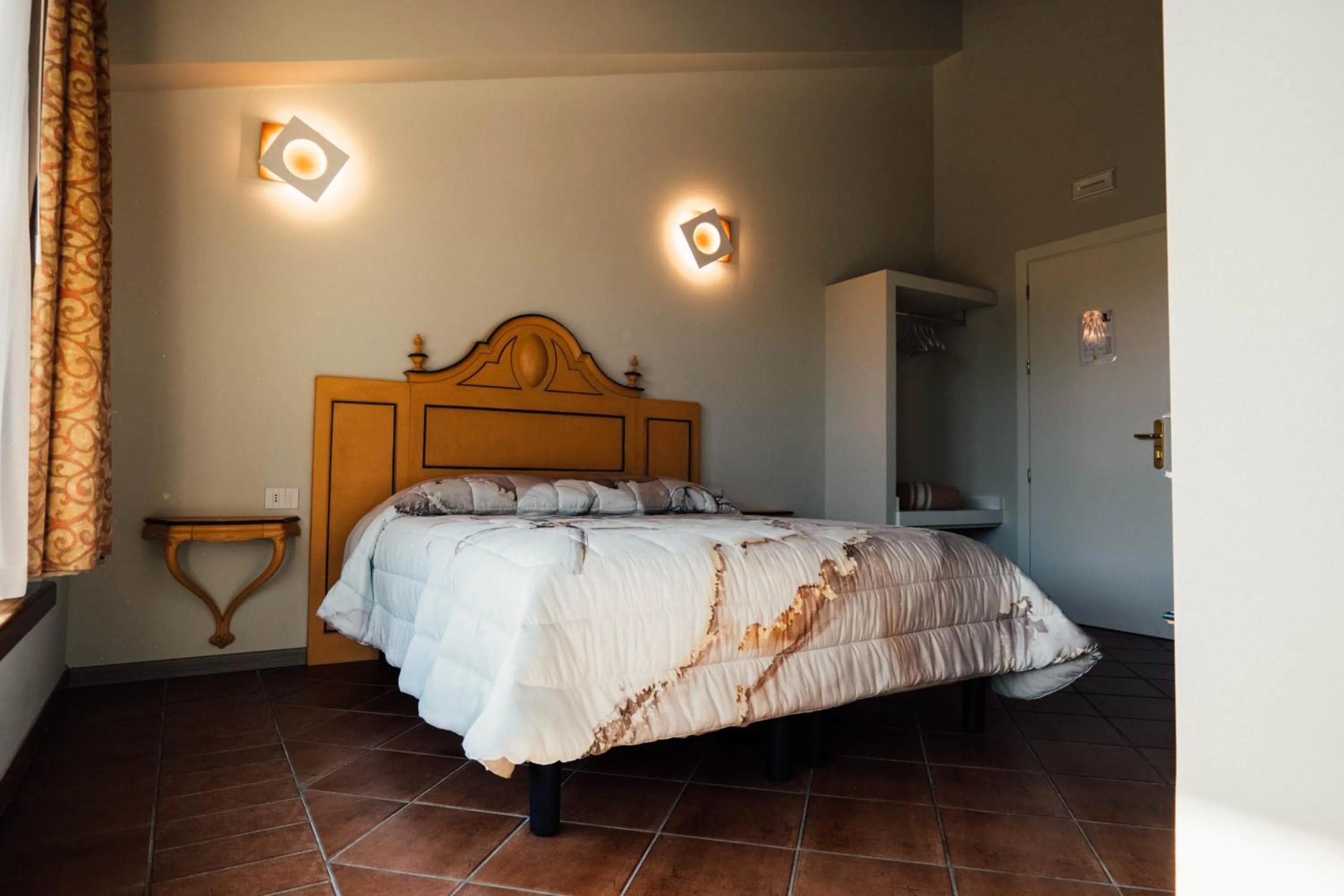Bedroom, Bed in Albergo La Meridiana