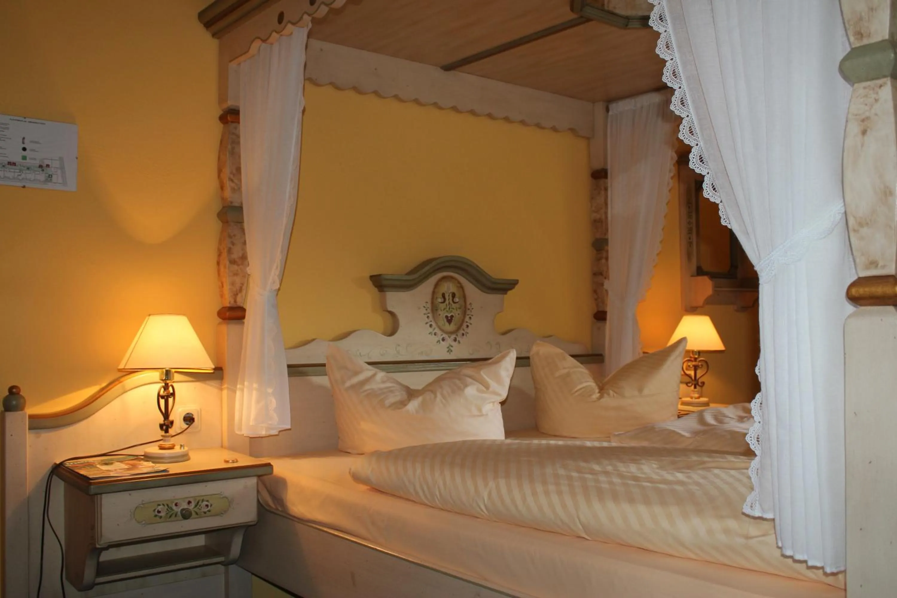 Photo of the whole room, Bed in Landhaus Danielshof