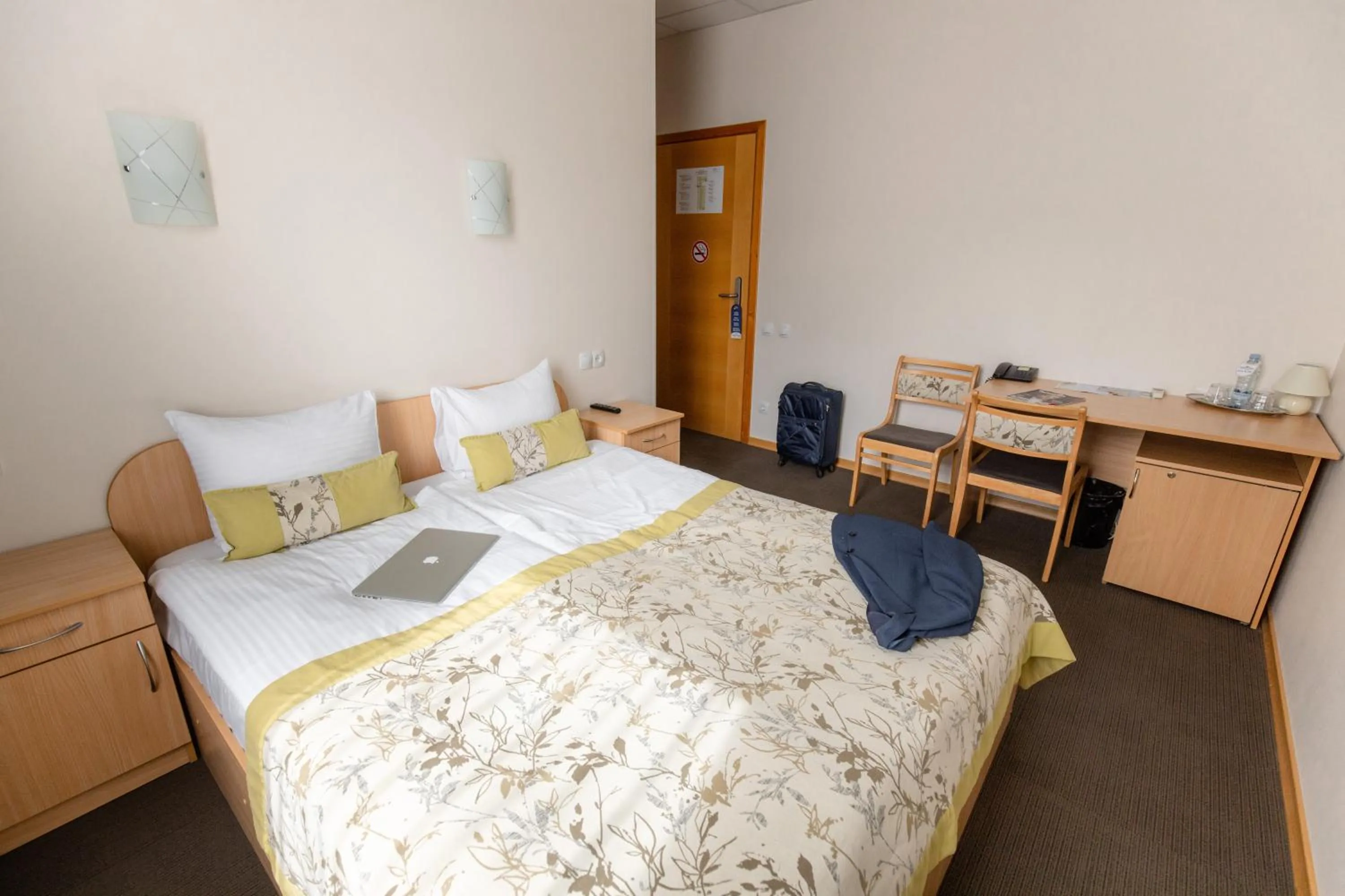 Photo of the whole room, Bed in Sports Hotel