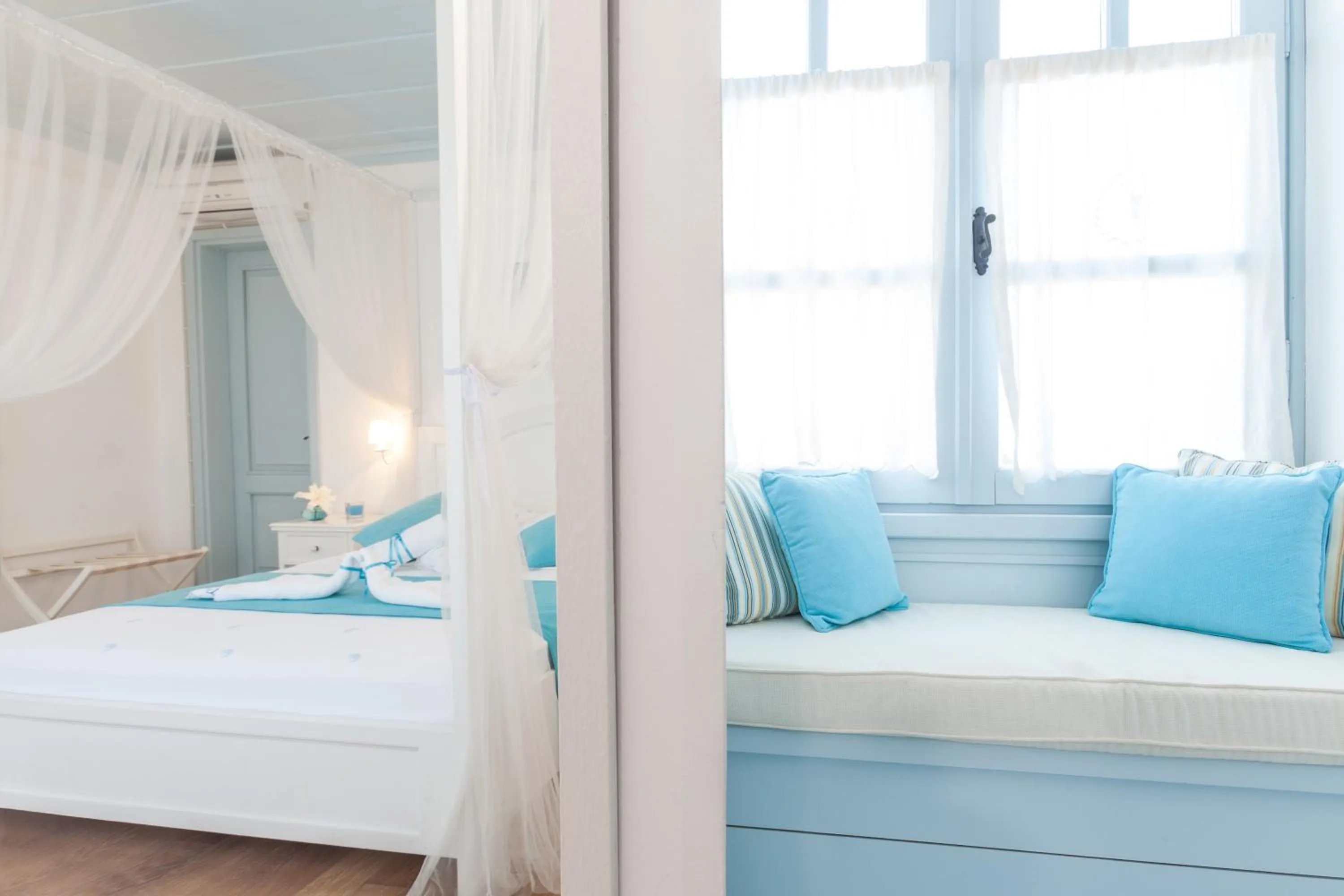 Photo of the whole room, Bed in Alura Hotel