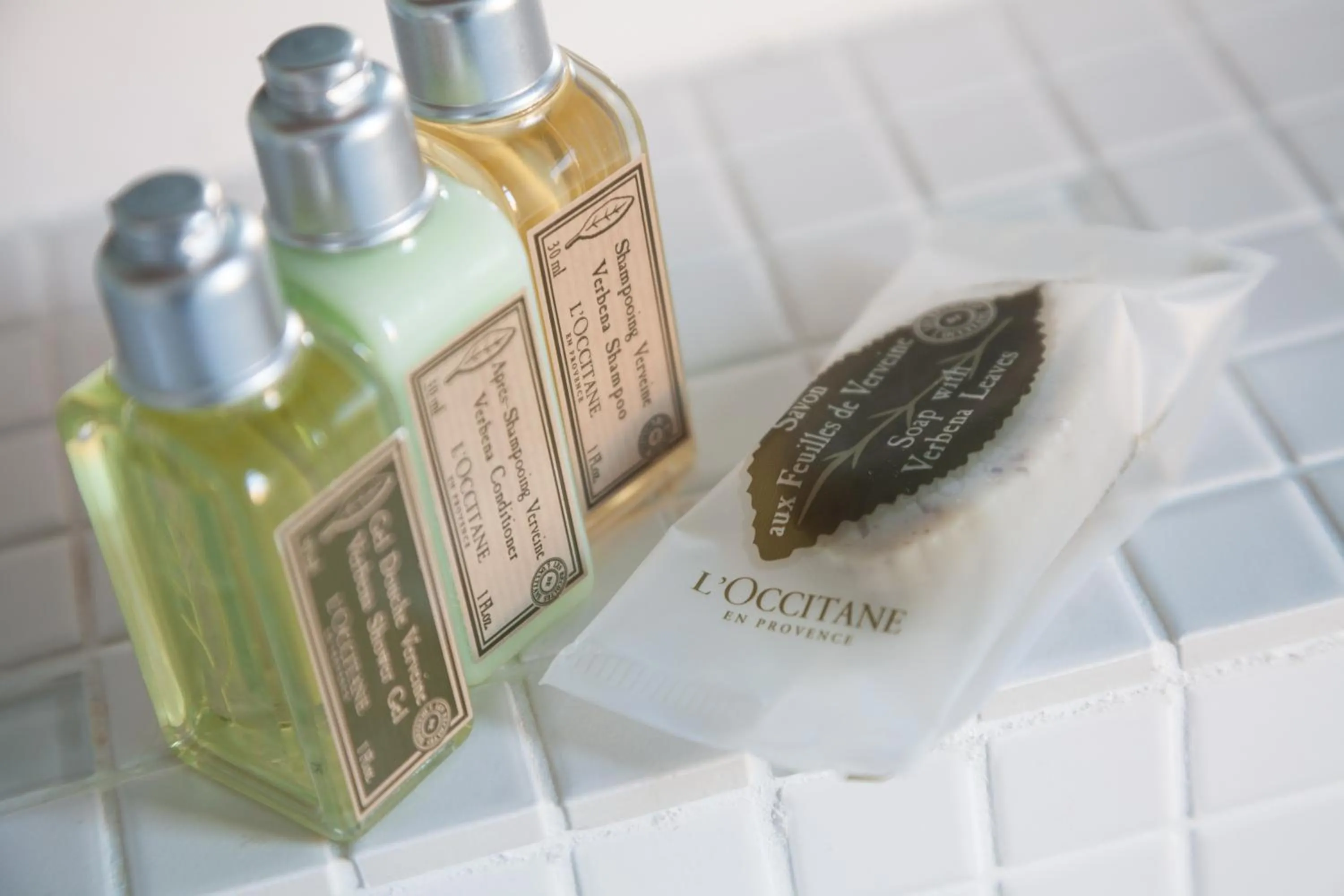 Toilet in Alura Hotel