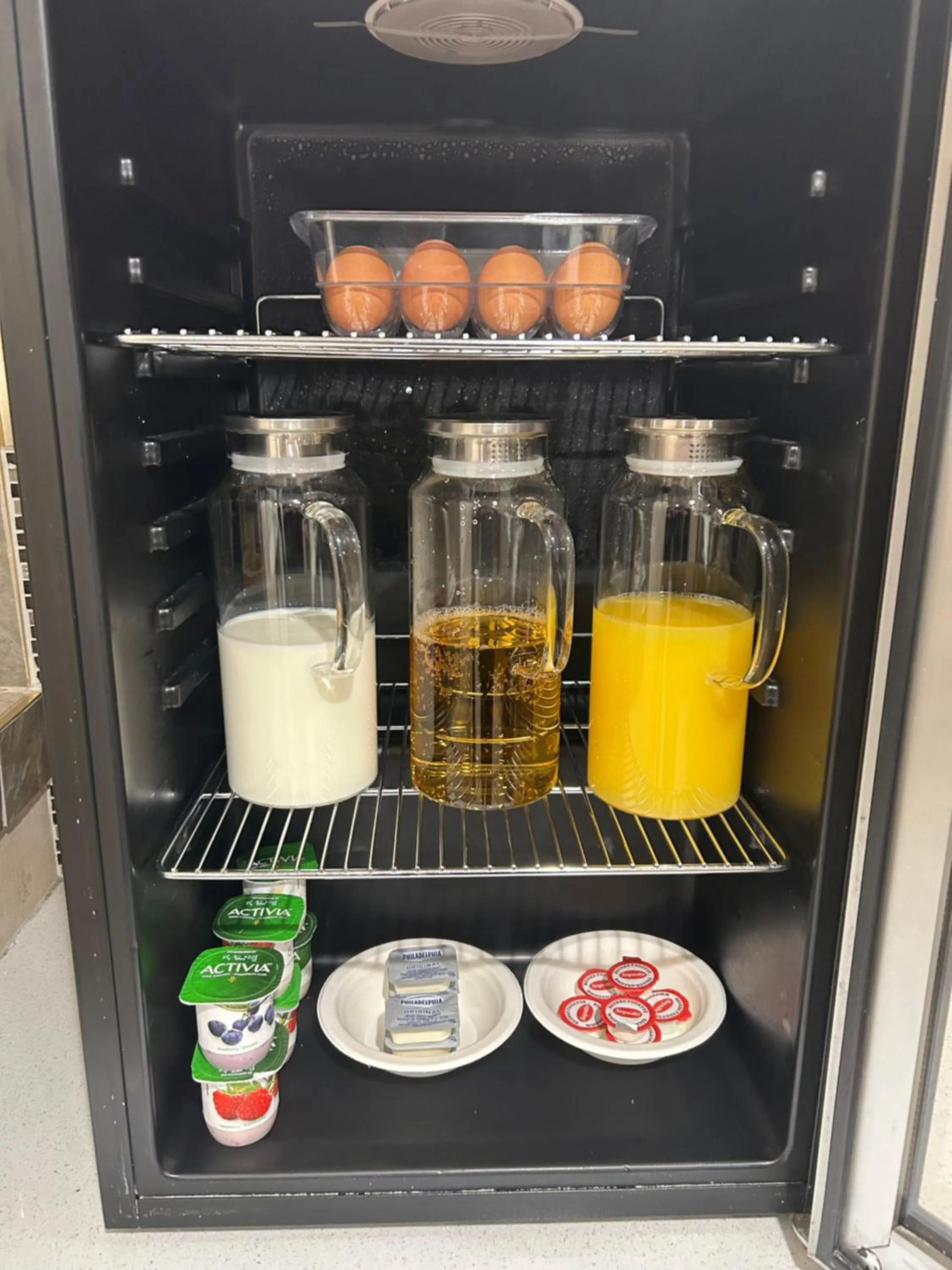 Breakfast in Pacific Inn & Suites Kamloops