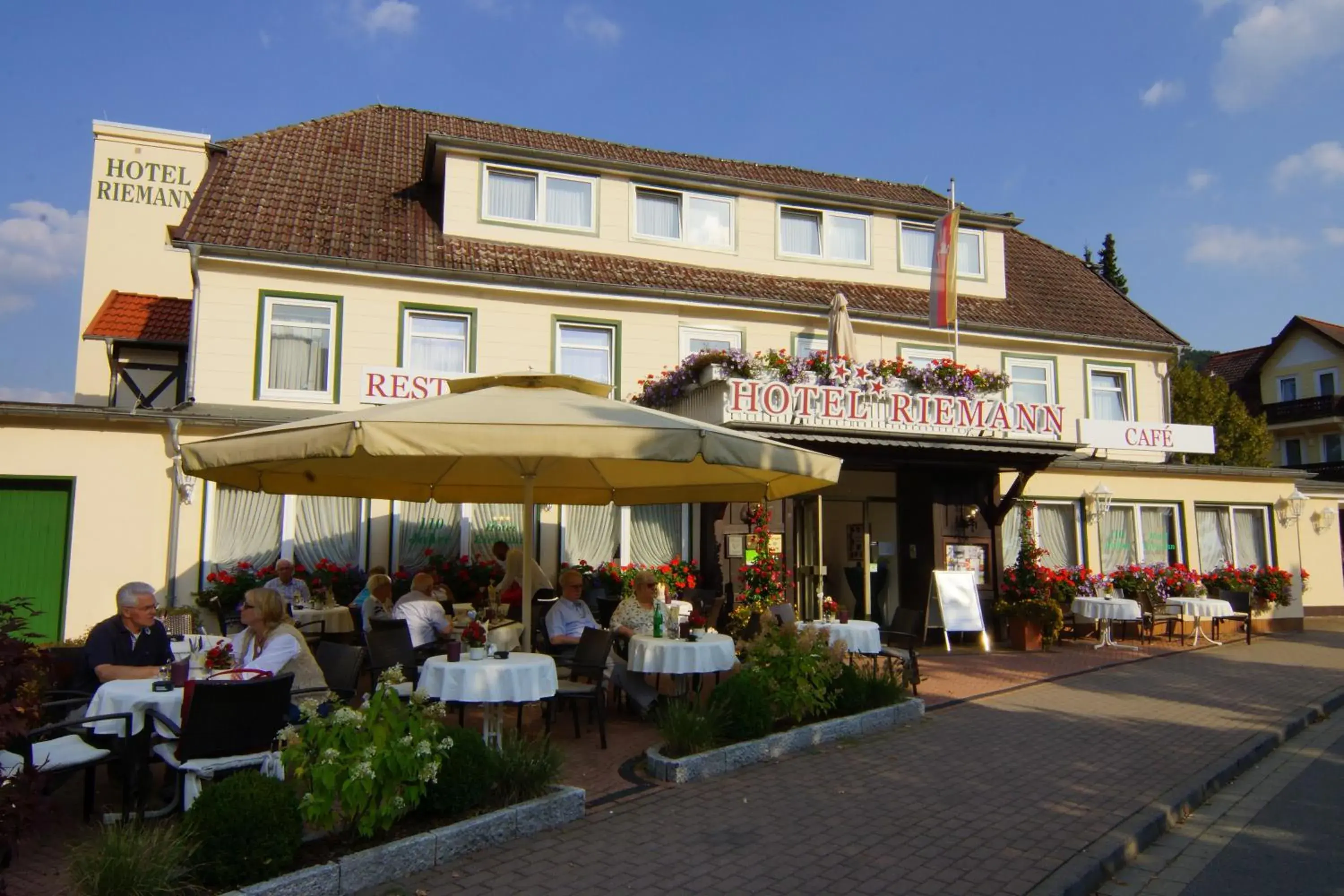 Facade/entrance, Restaurant/Places to Eat in Hotel Riemann