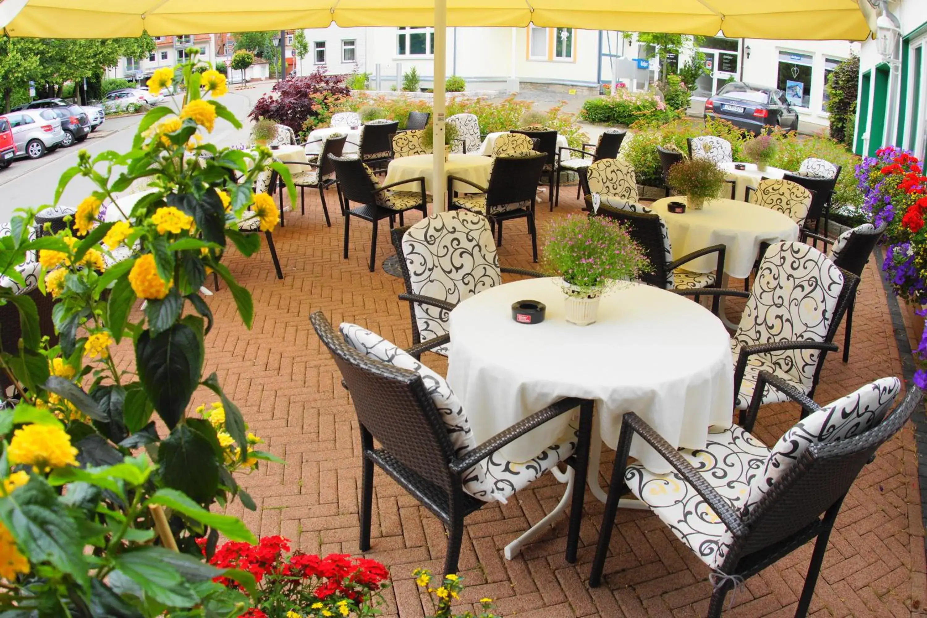 Restaurant/Places to Eat in Hotel Riemann