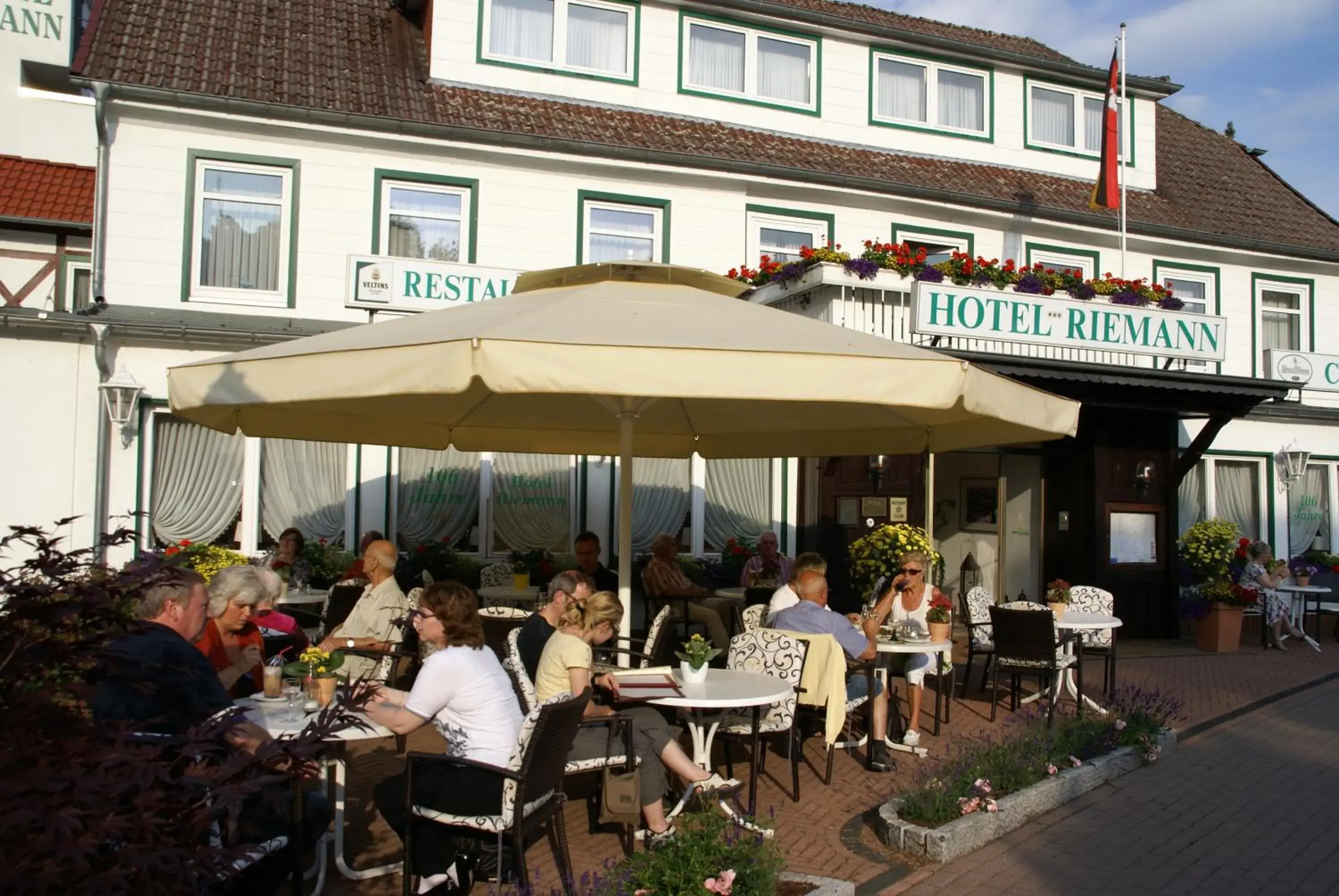 People, Restaurant/Places to Eat in Hotel Riemann