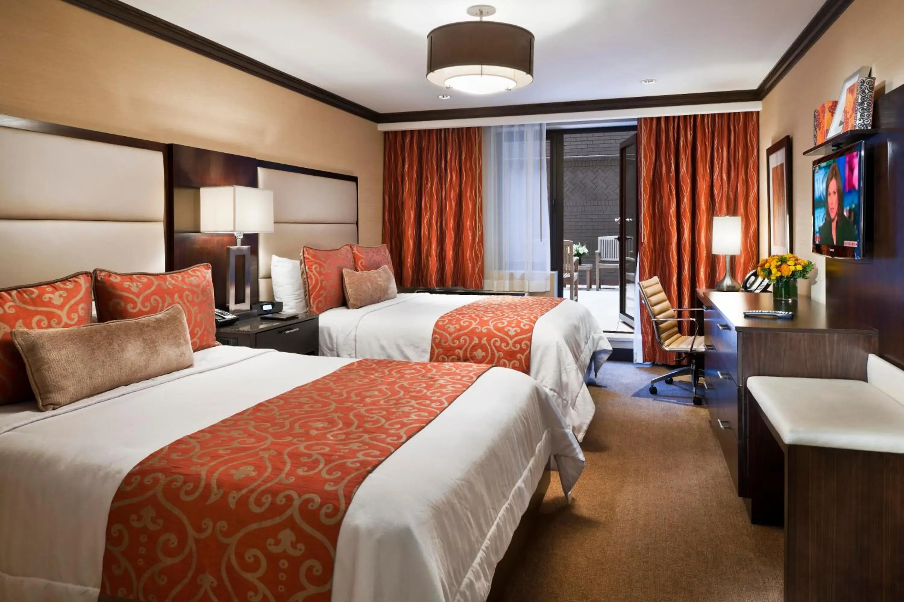 Balcony/Terrace, Bed in The Pearl Hotel Balcony/Terrace, Bed in The Pearl Hotel