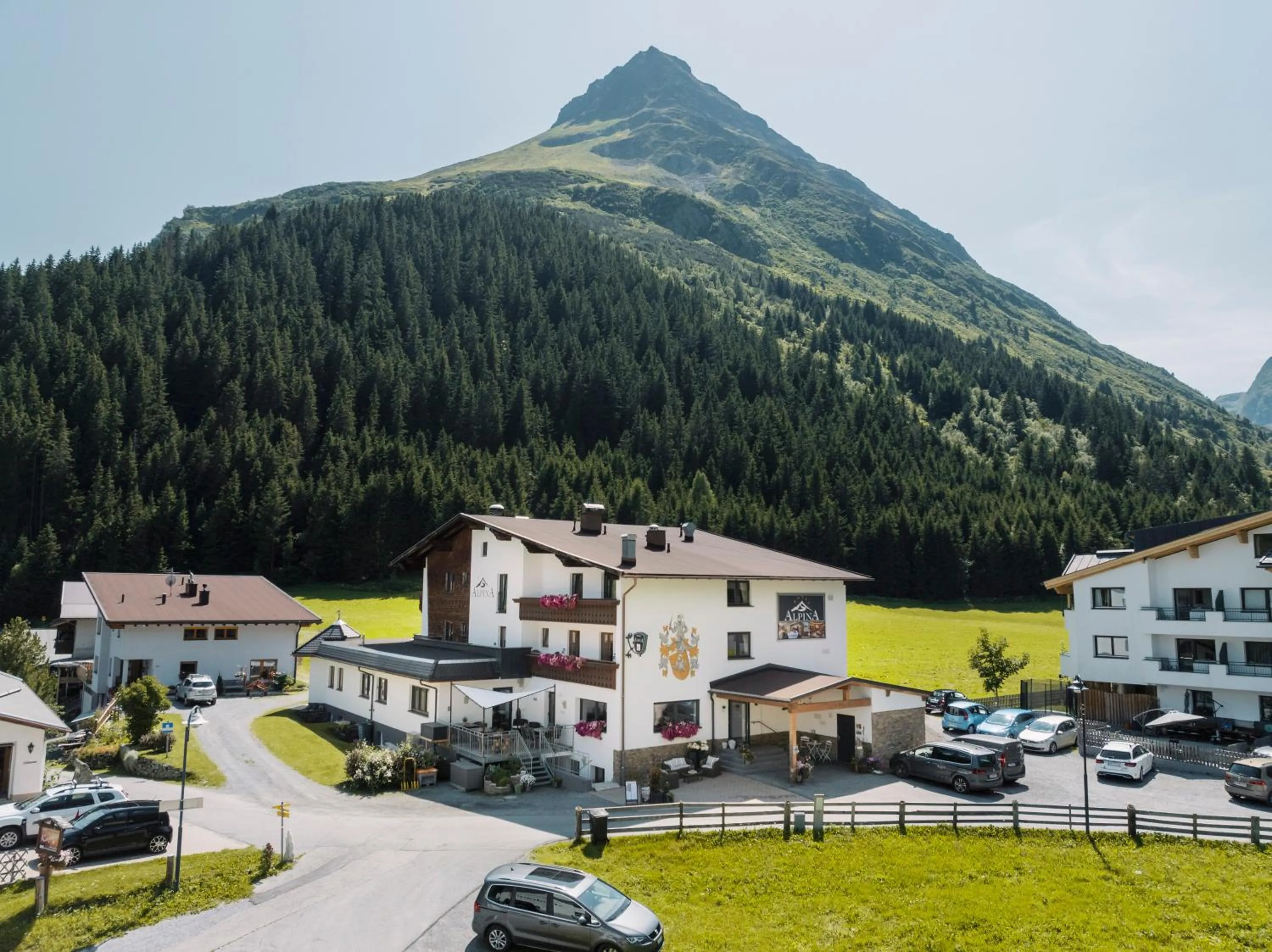 Hotel Alpina