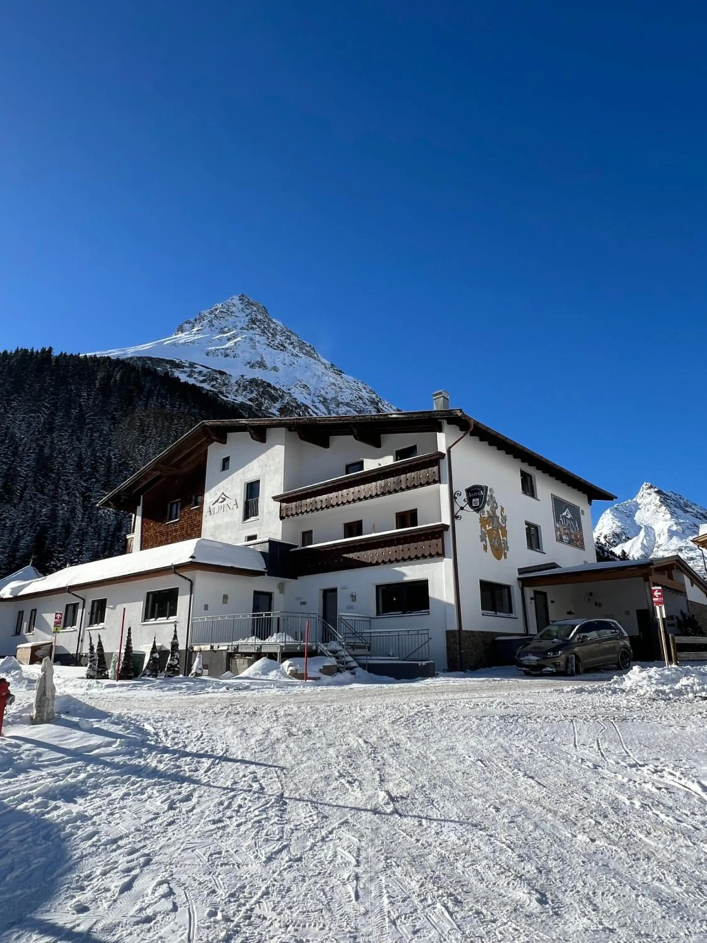 Hotel Alpina