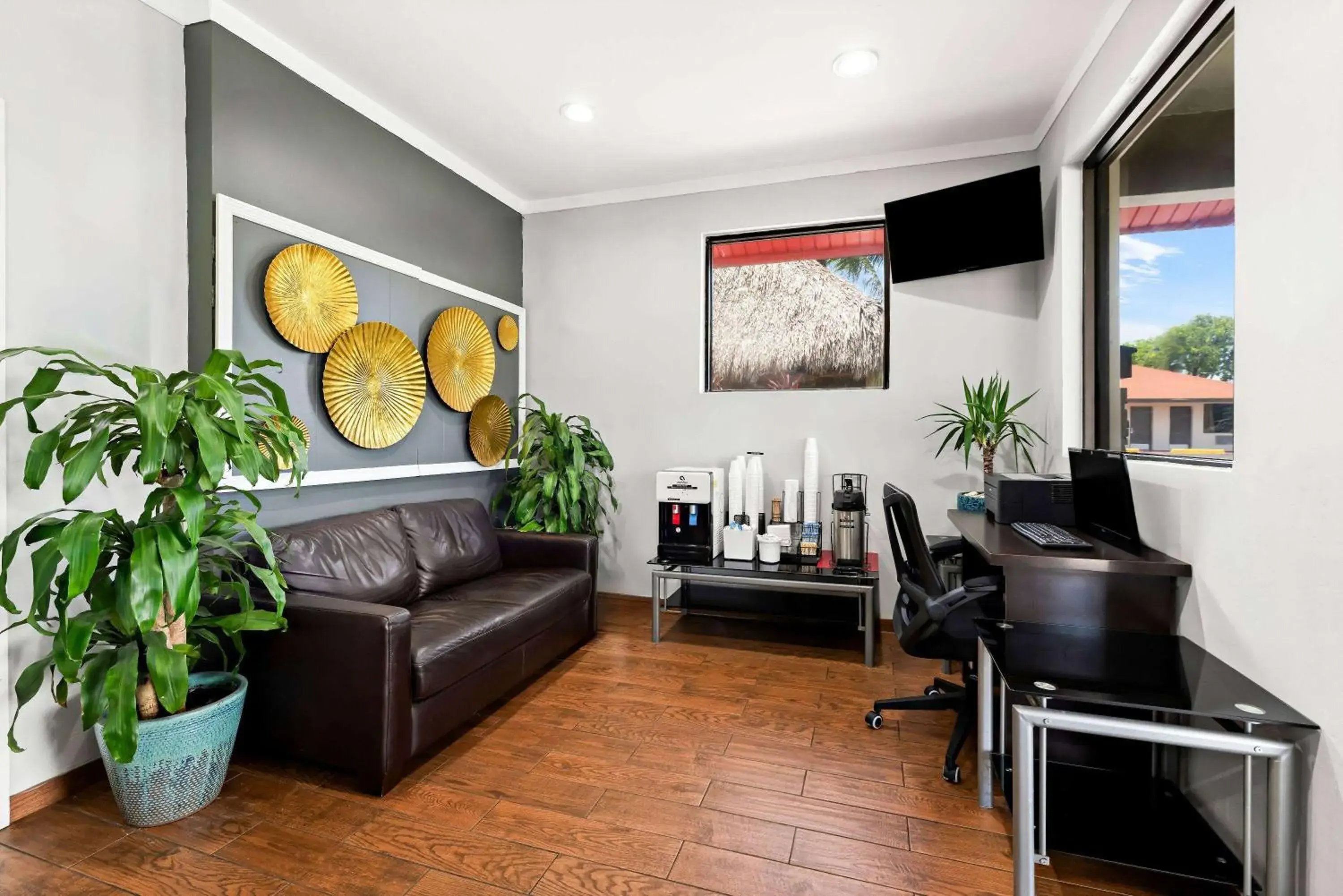 Lobby or reception in Super 8 by Wyndham Florida City/Homestead/Everglades Lobby or reception in Super 8 by Wyndham Florida City/Homestead/Everglades