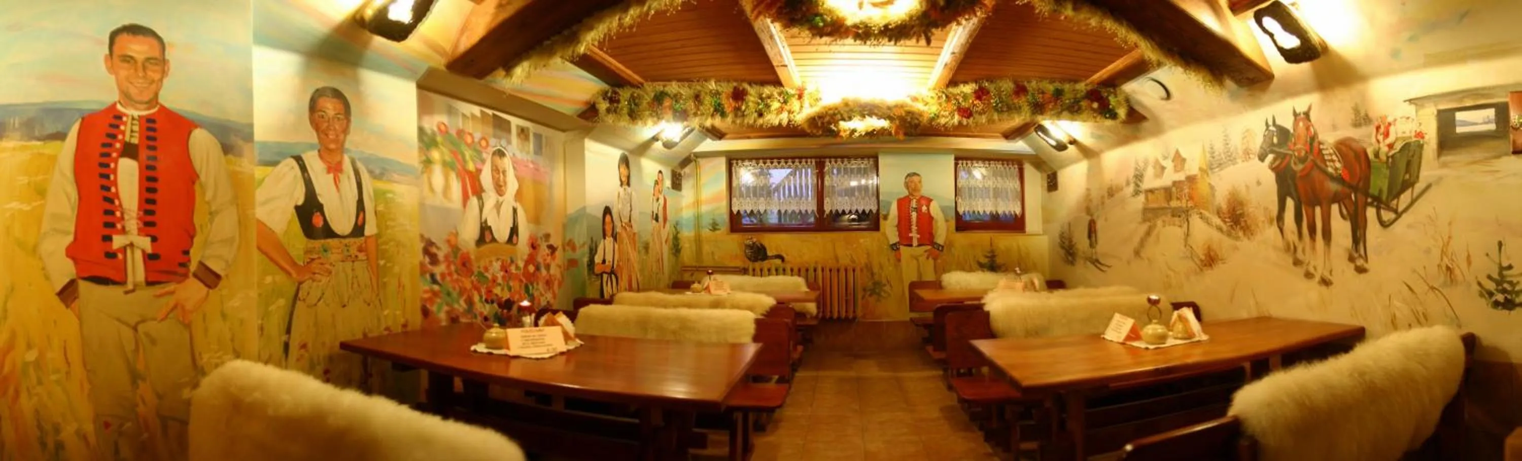 Restaurant/places to eat in Dwór Jur-Gast