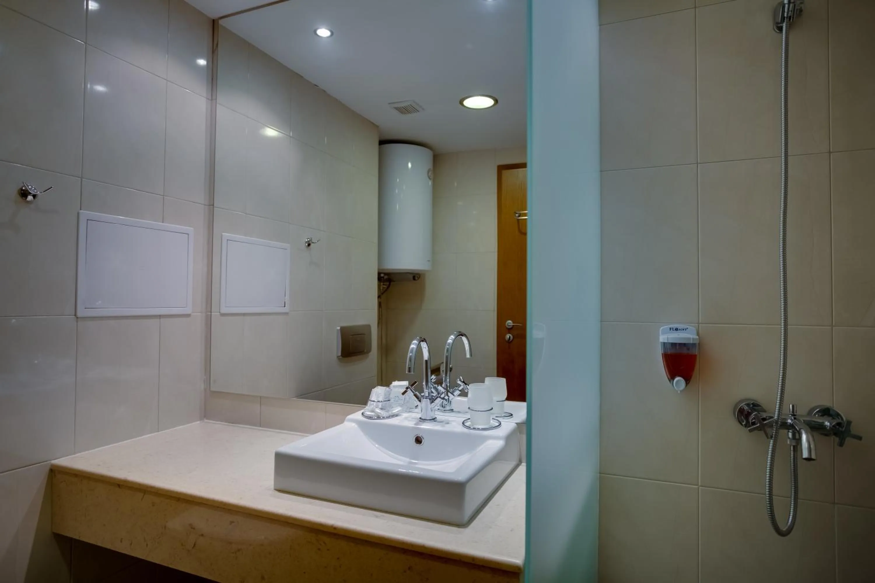 Bathroom in Effect Malina Residence Hotel