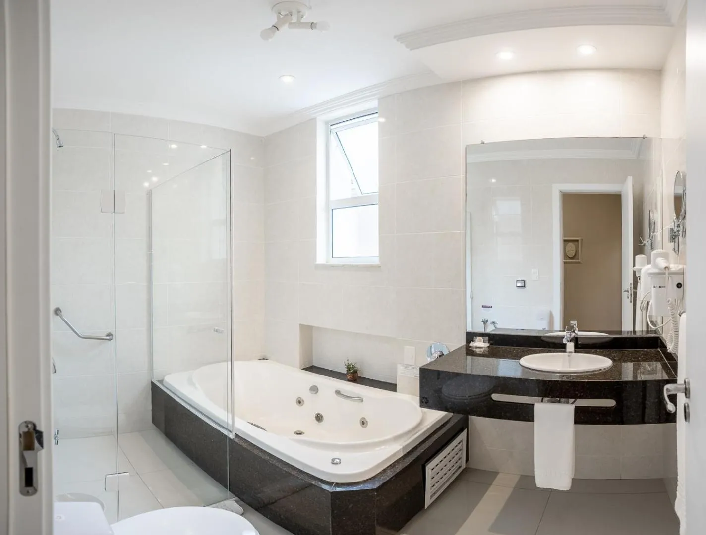 Shower in Planalto Select Hotel Ponta Grossa