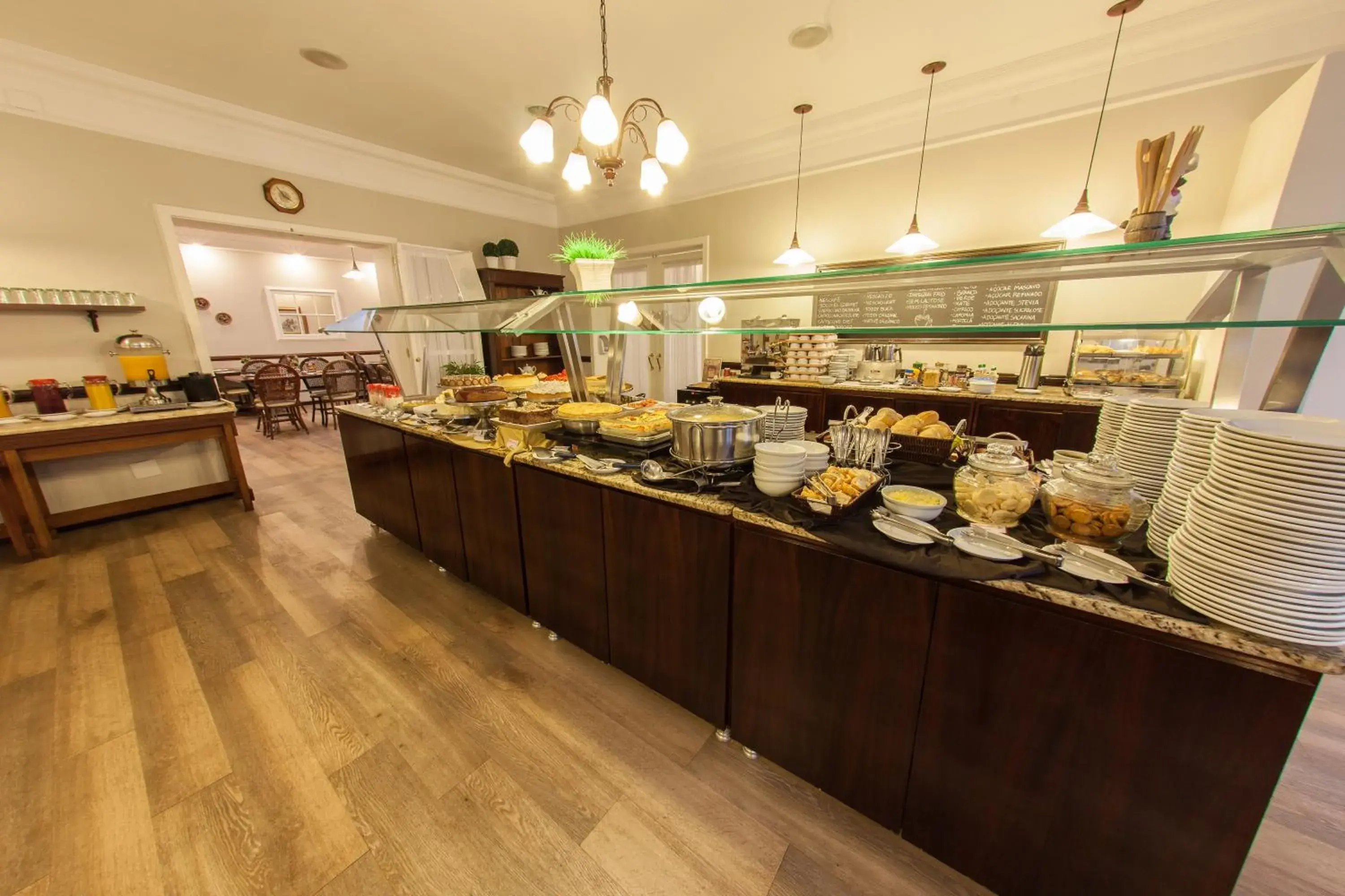 Restaurant/places to eat in Planalto Select Hotel Ponta Grossa Restaurant/places to eat in Planalto Select Hotel Ponta Grossa