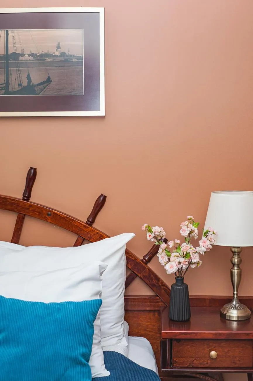 Photo of the whole room, Bed in Port Hotel