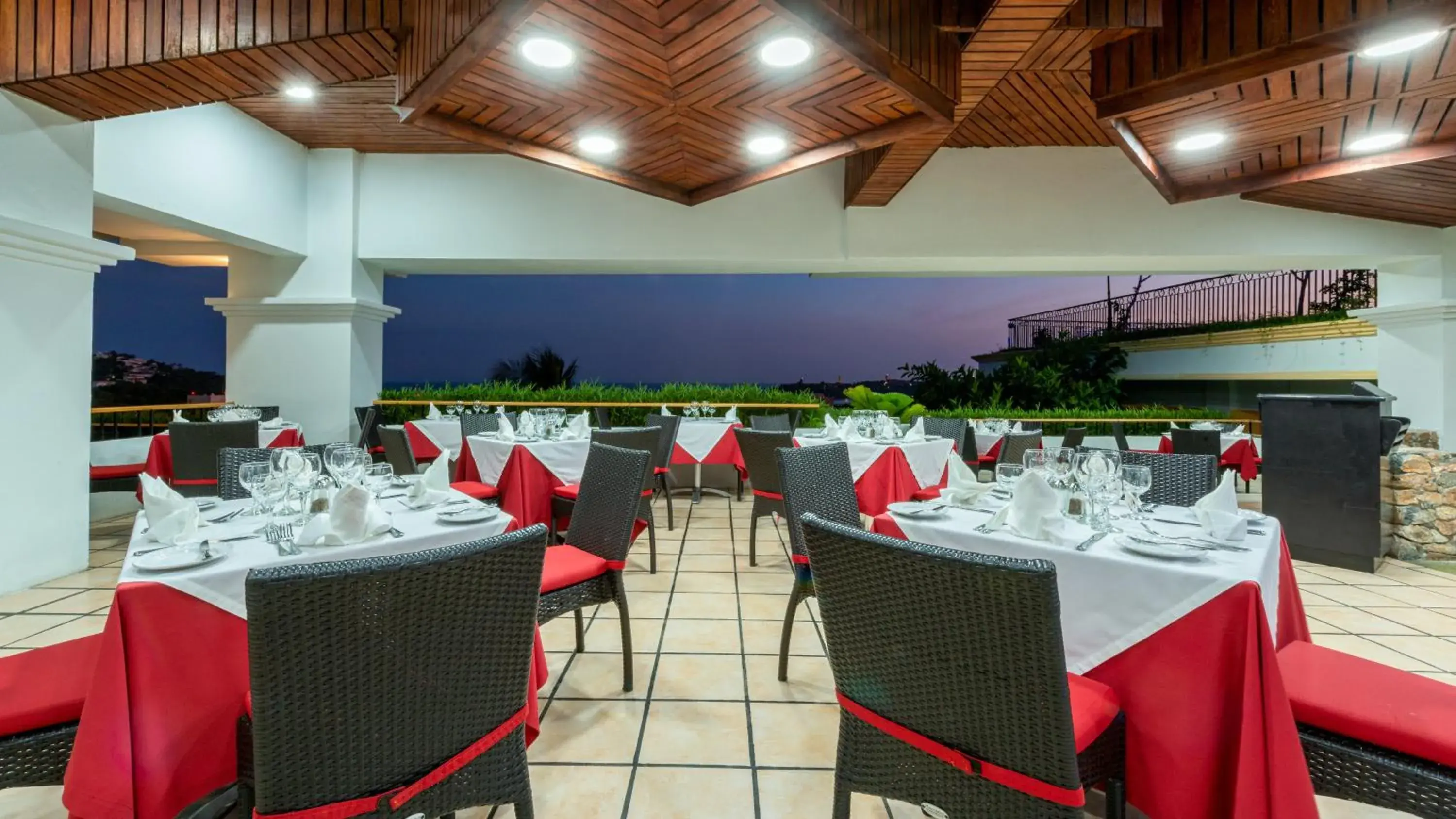 Restaurant/places to eat in Park Royal Beach Huatulco - All Inclusive Restaurant/places to eat in Park Royal Beach Huatulco - All Inclusive