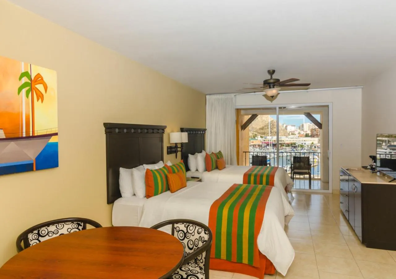 Bedroom, Bed in Hotel Tesoro Los Cabos