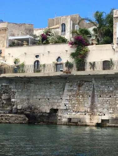 Maniace Suites Terrace Sea View