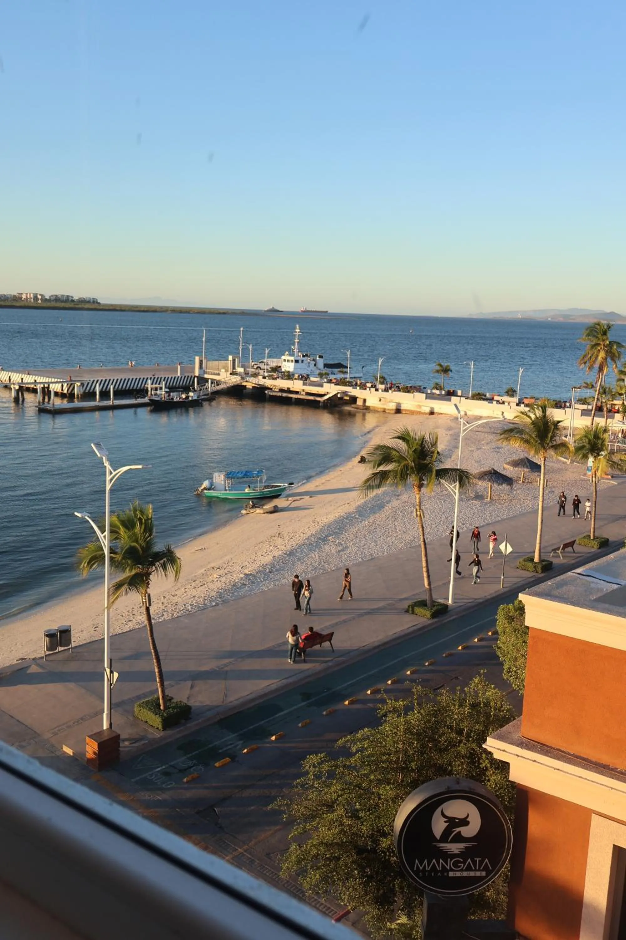 Day in Seven Crown La Paz Malecon