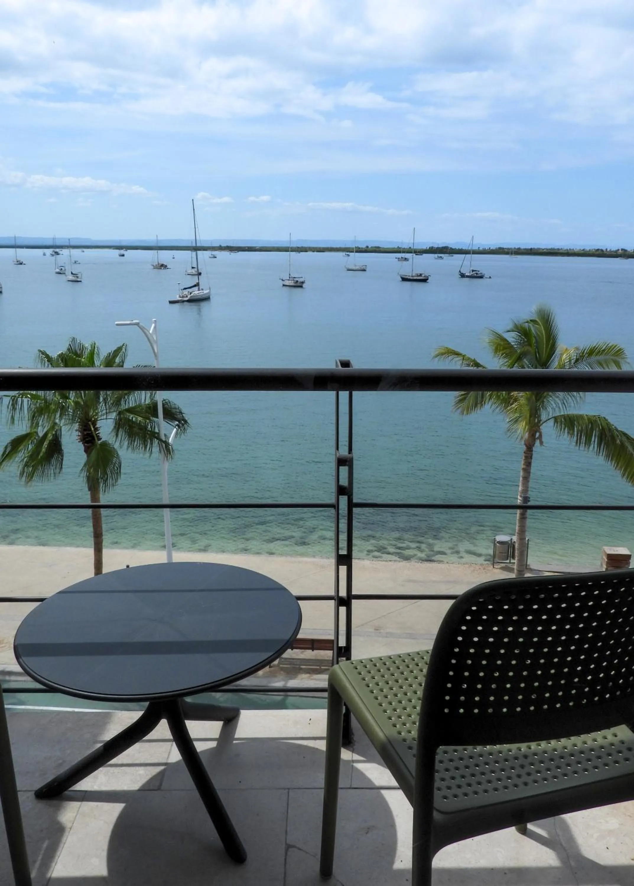 Seven Crown La Paz Malecon