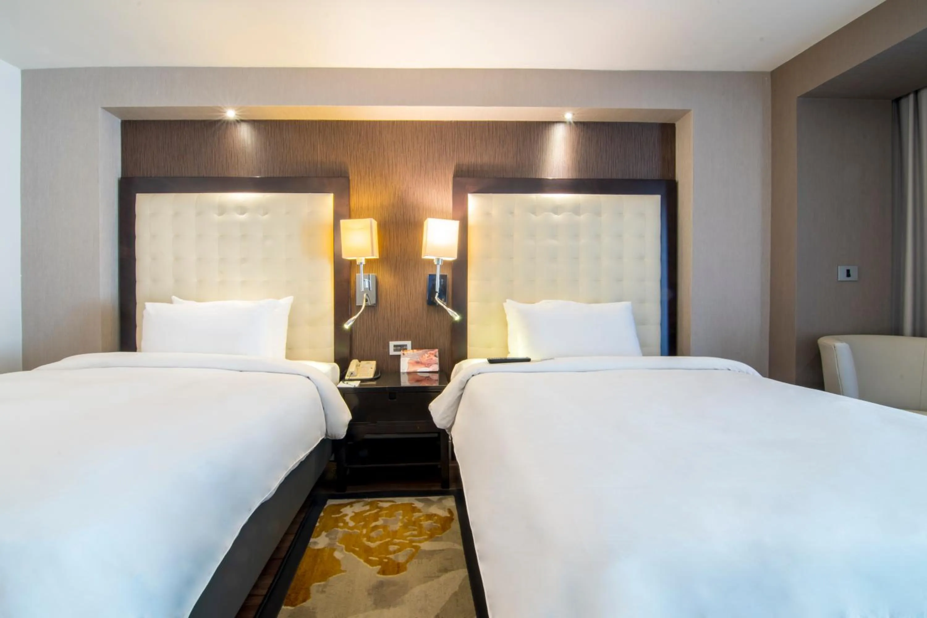 Bed in Hotel Lucerna Tijuana