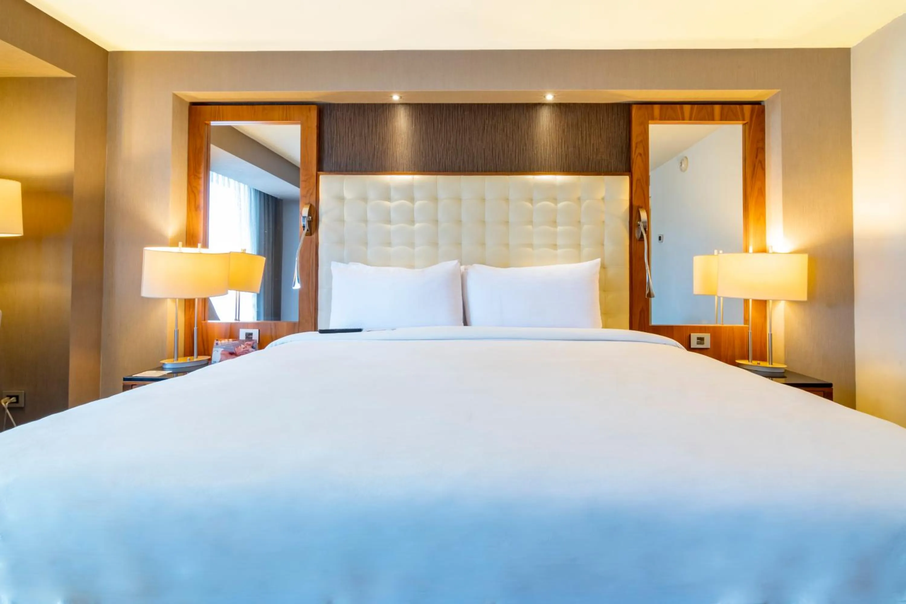 Bed in Hotel Lucerna Tijuana